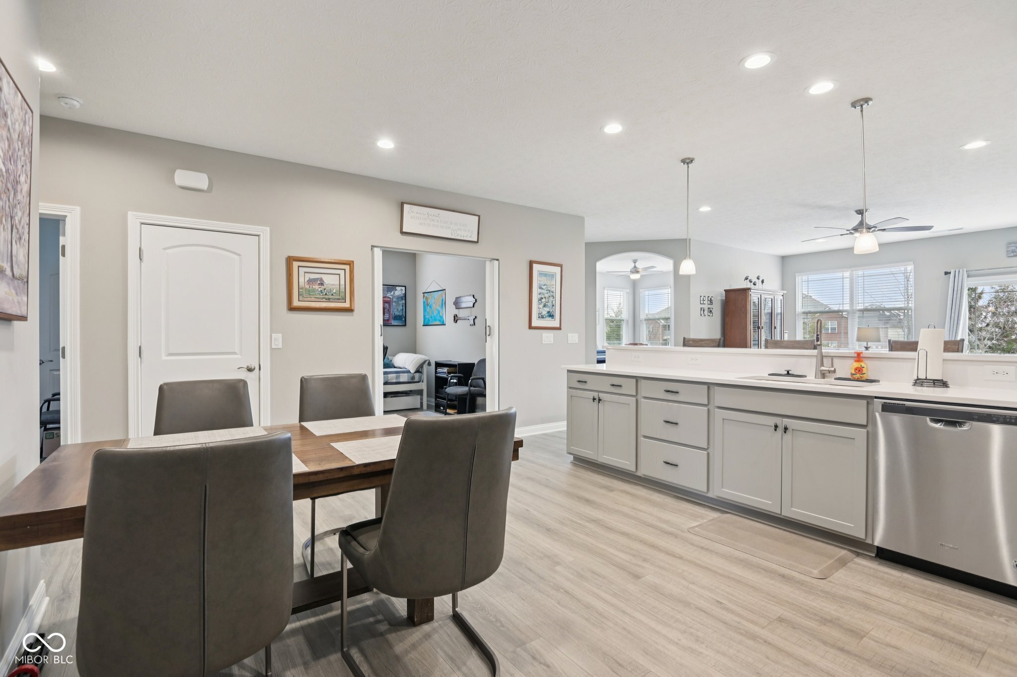 186 McRae Way