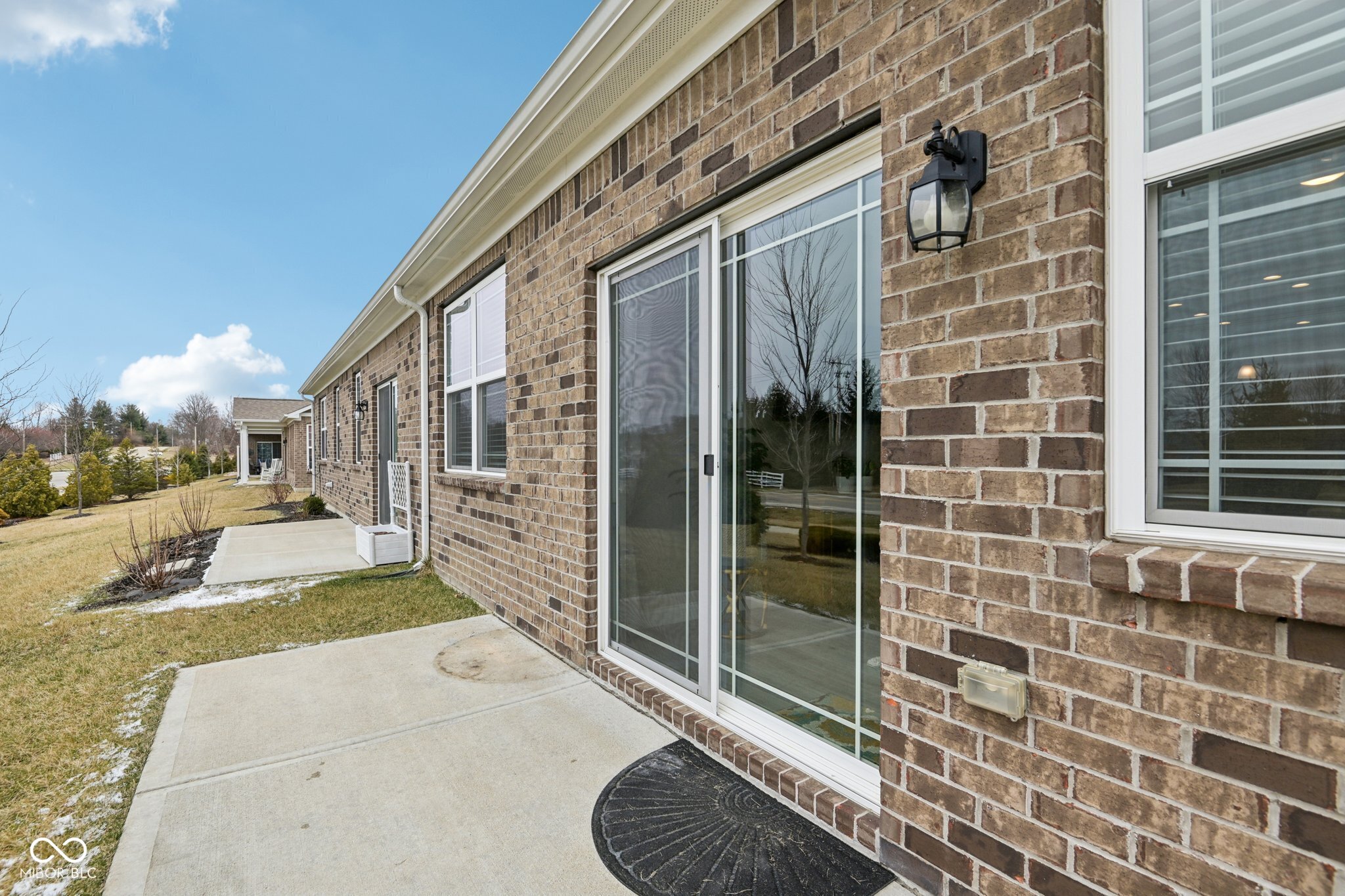 186 McRae Way