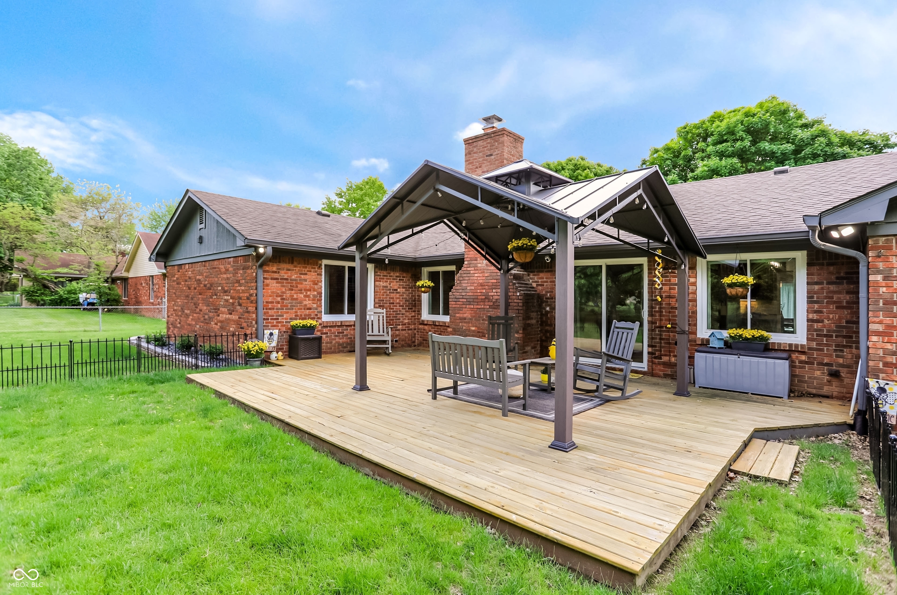 549 Macy Way