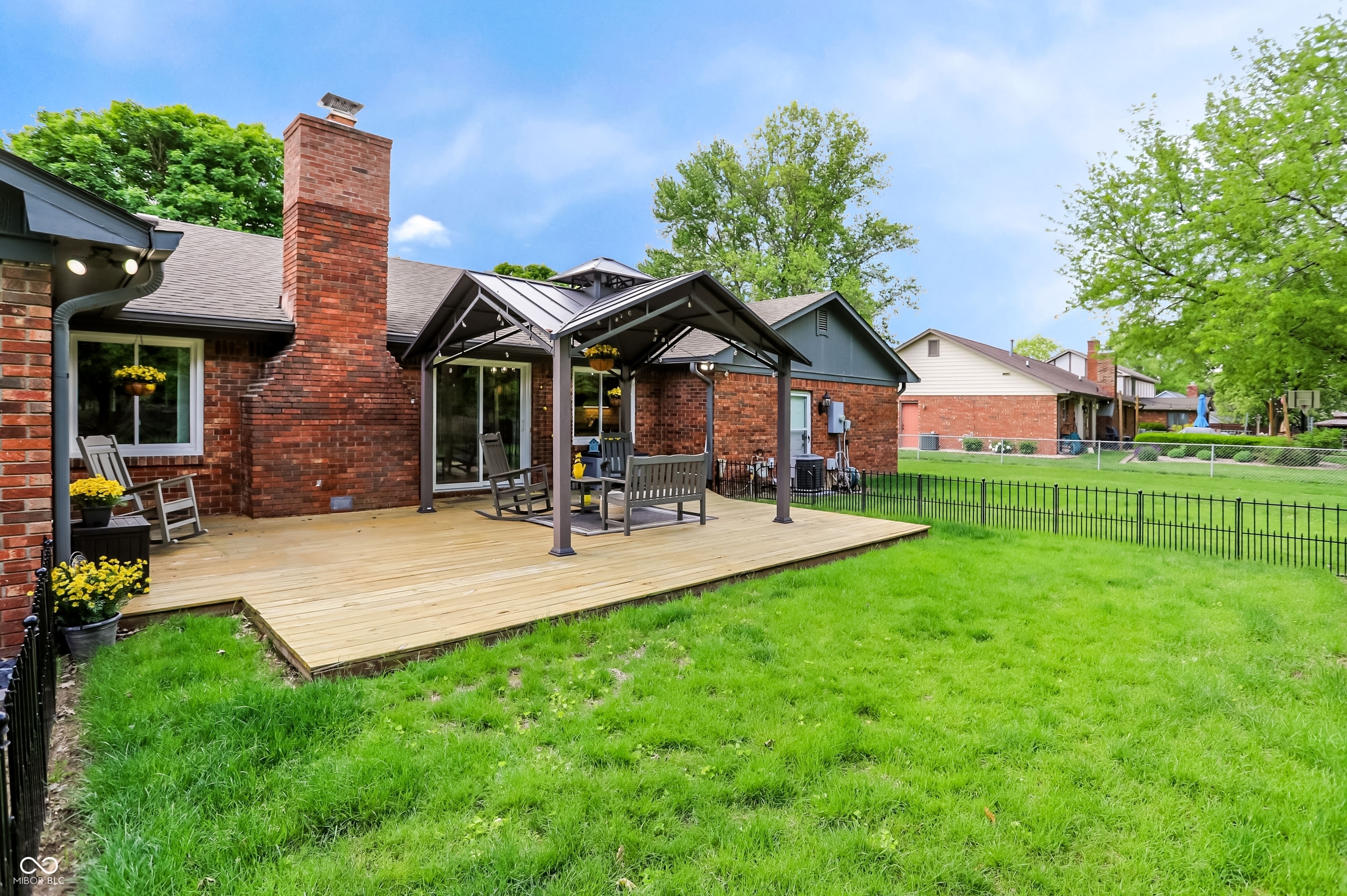 549 Macy Way