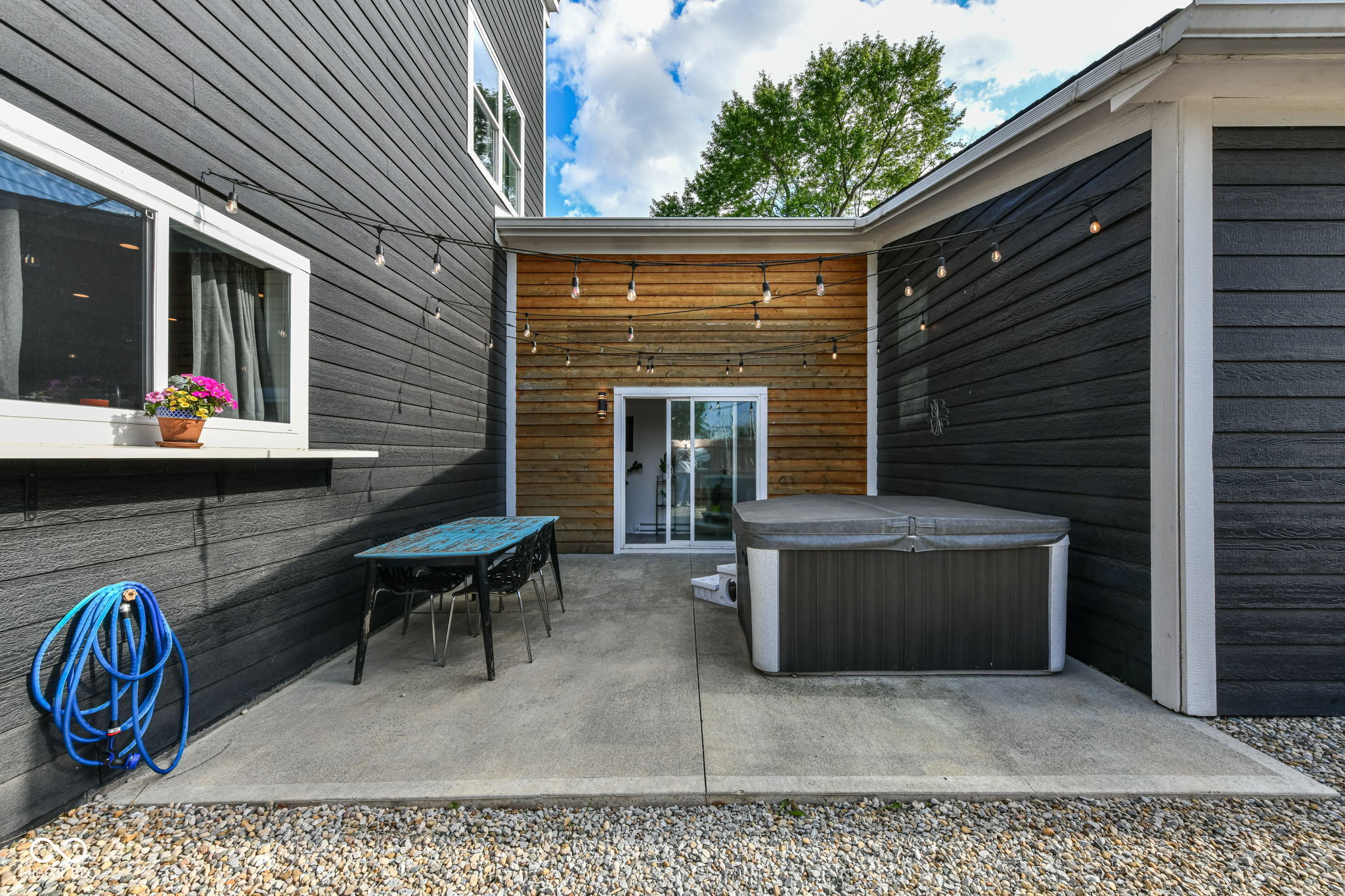 274 N Reisner Street