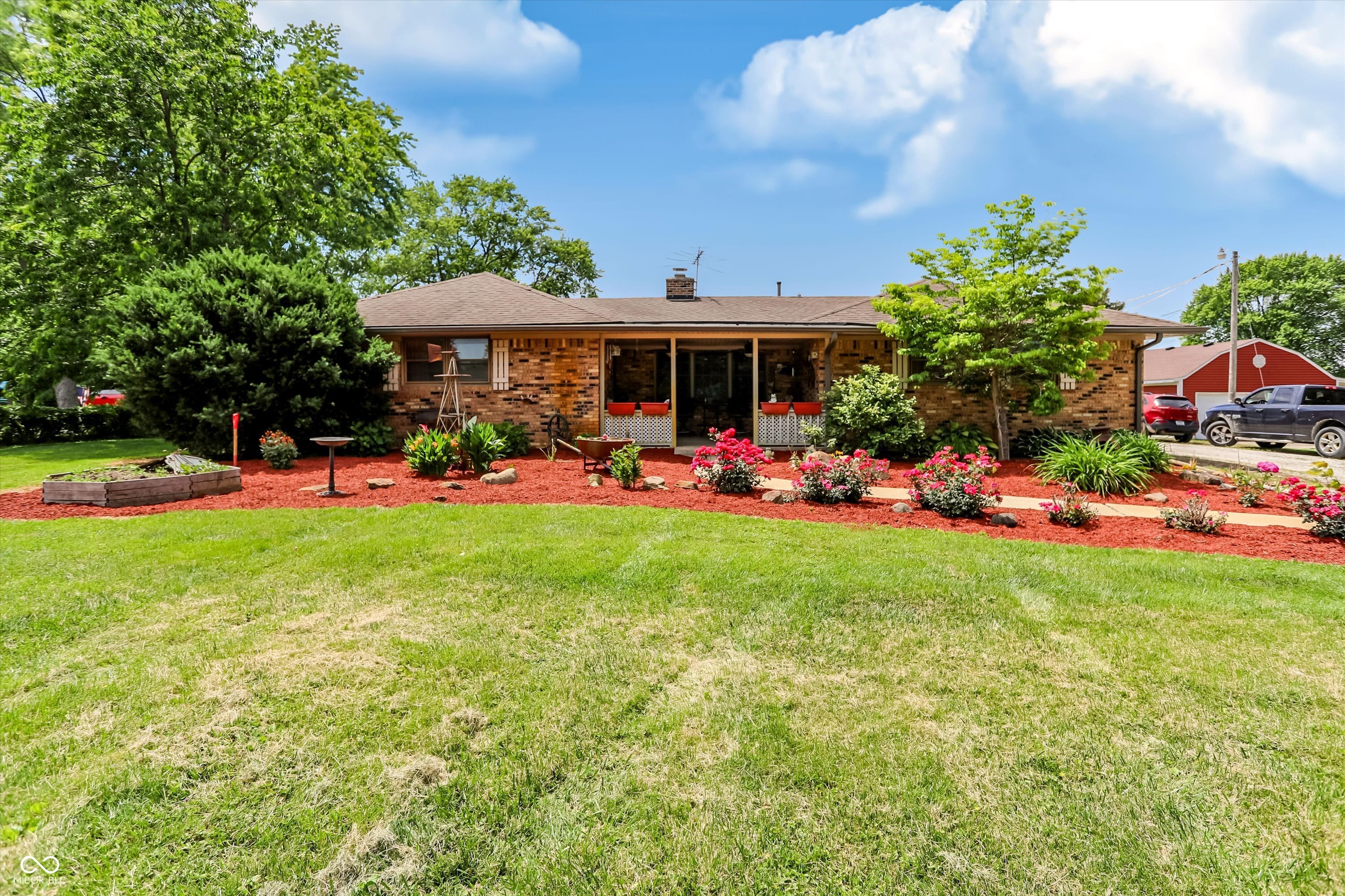 8044 S County Road 0