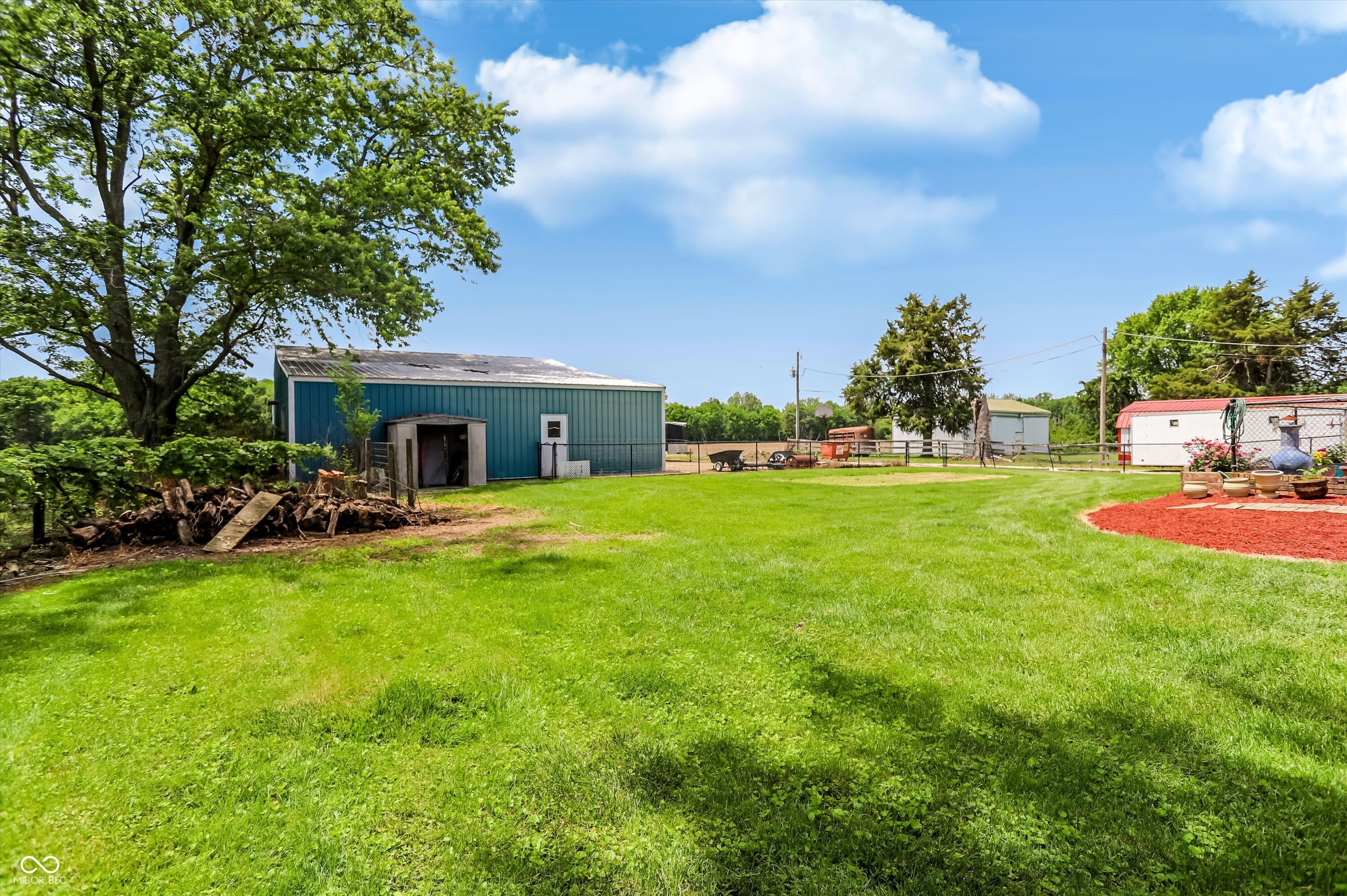 8044 S County Road 0