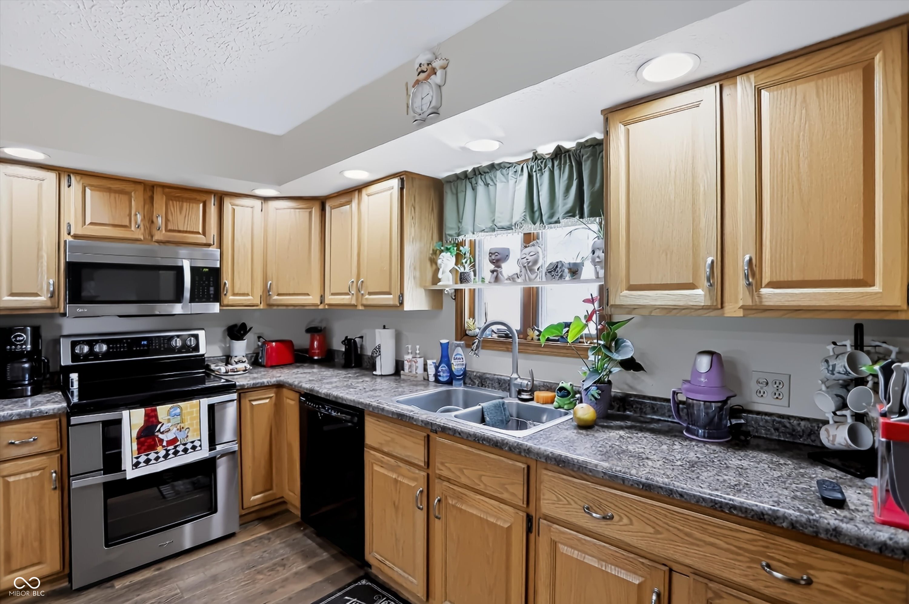 8044 S County Road 0