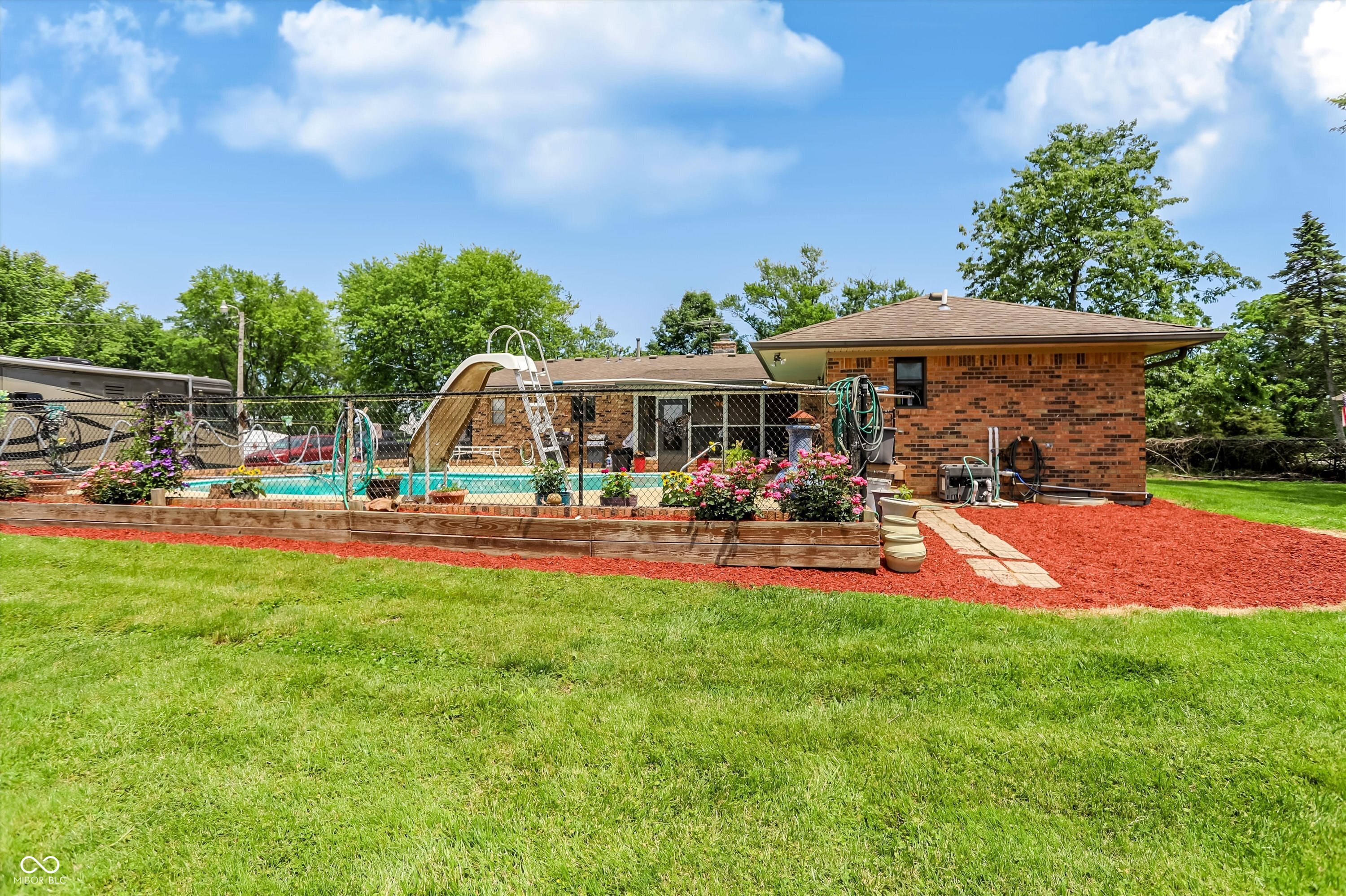 8044 S County Road 0