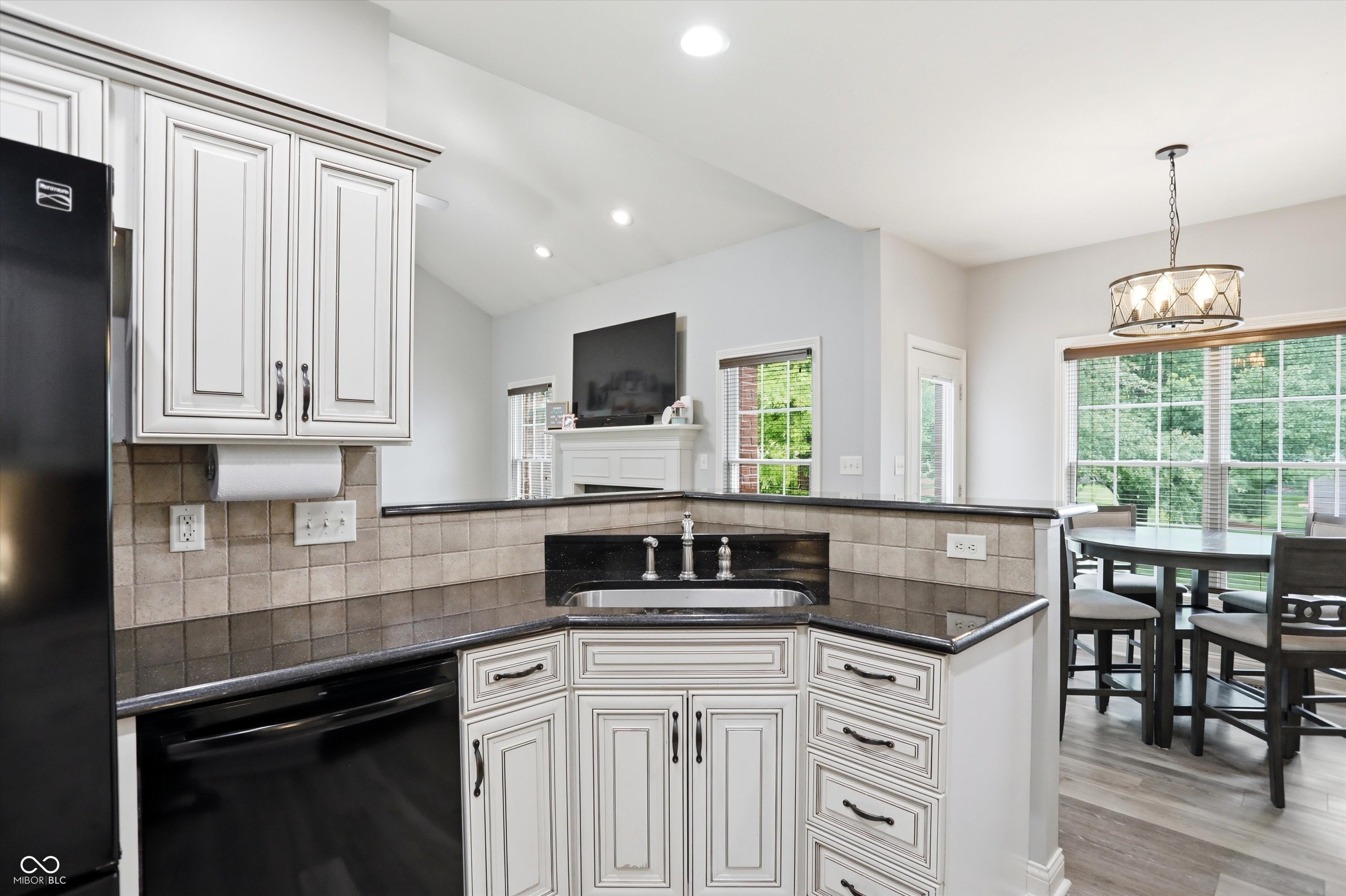 3724 Morningside Drive