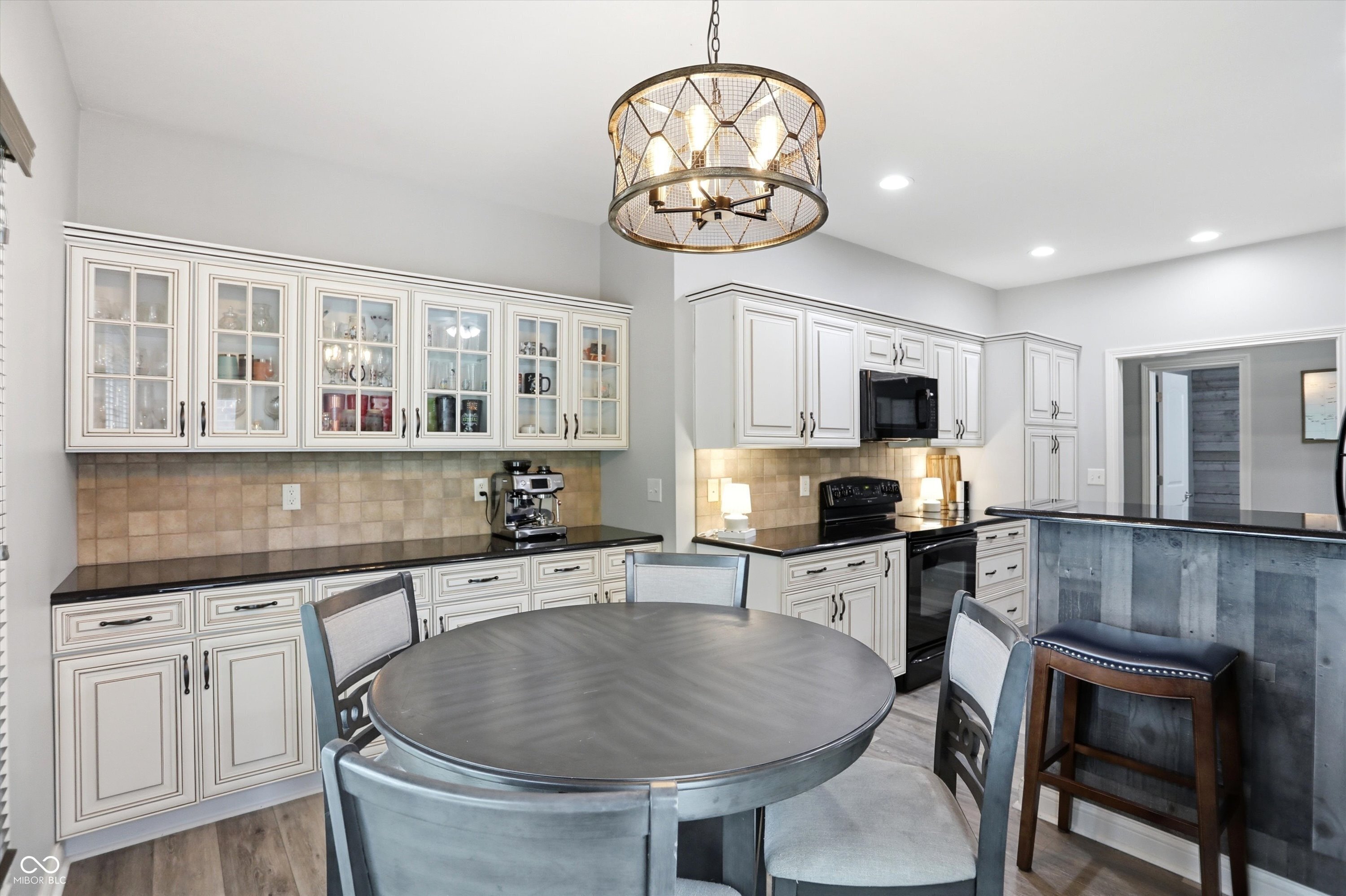 3724 Morningside Drive