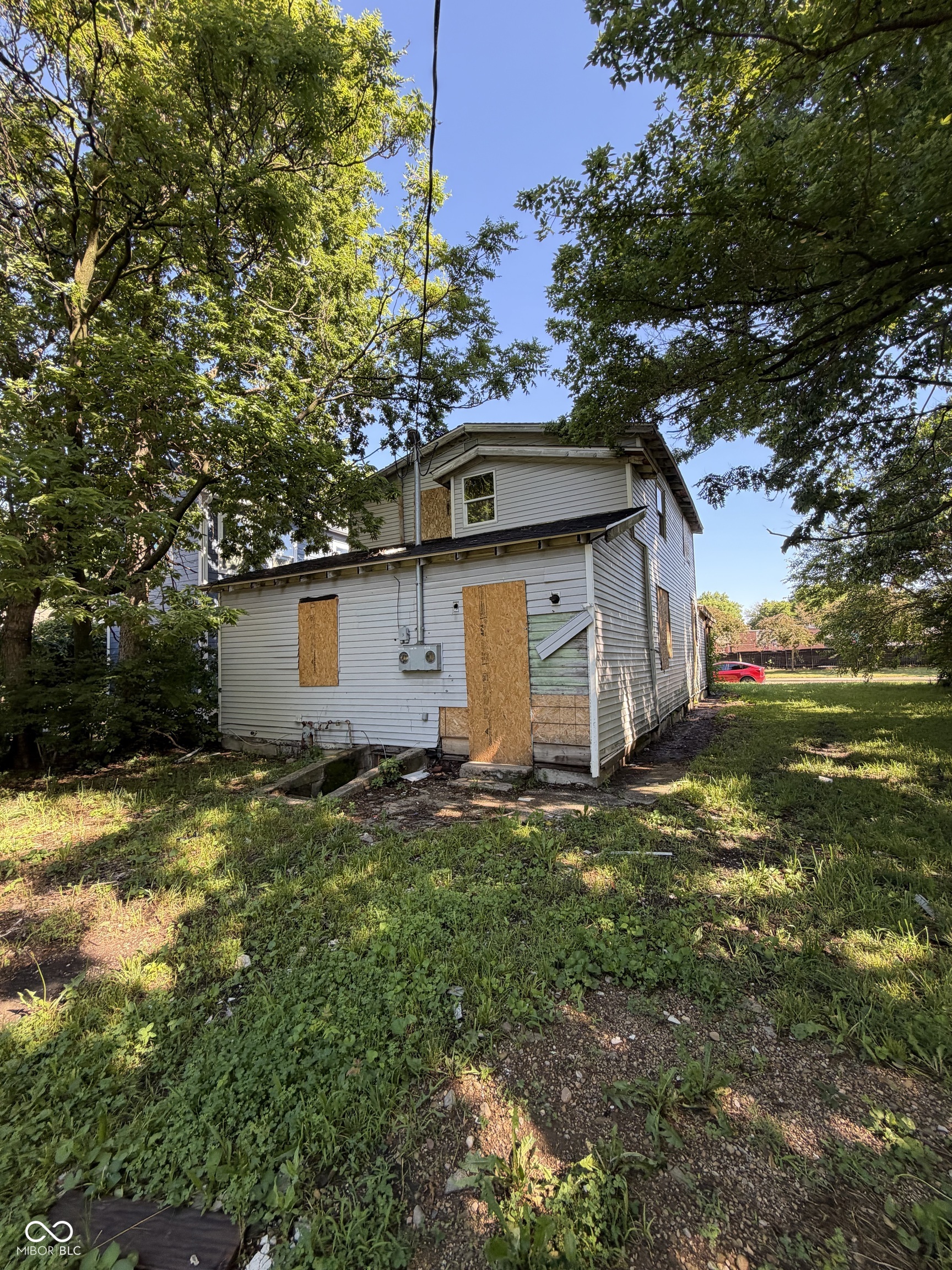 815 W 28th