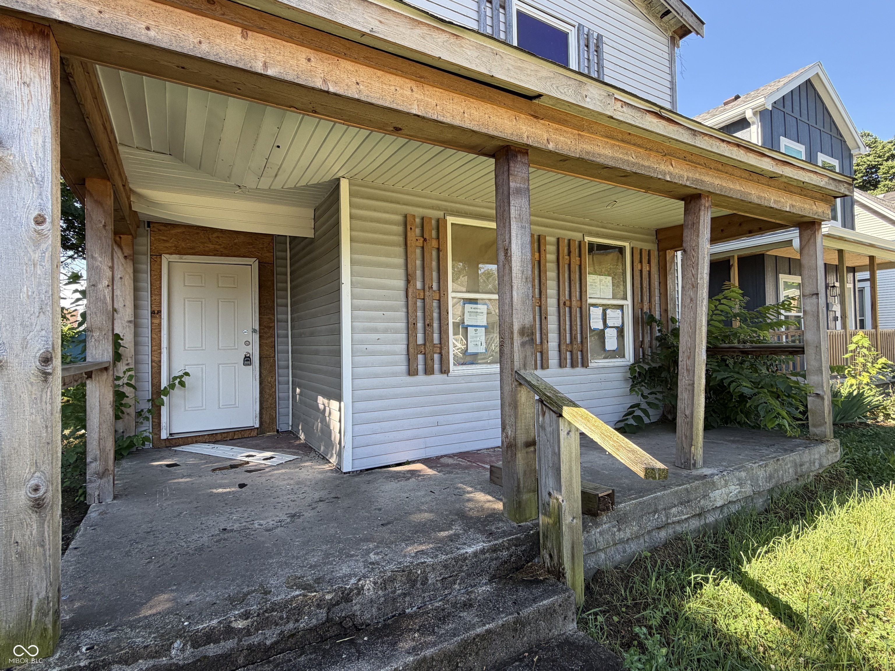815 W 28th