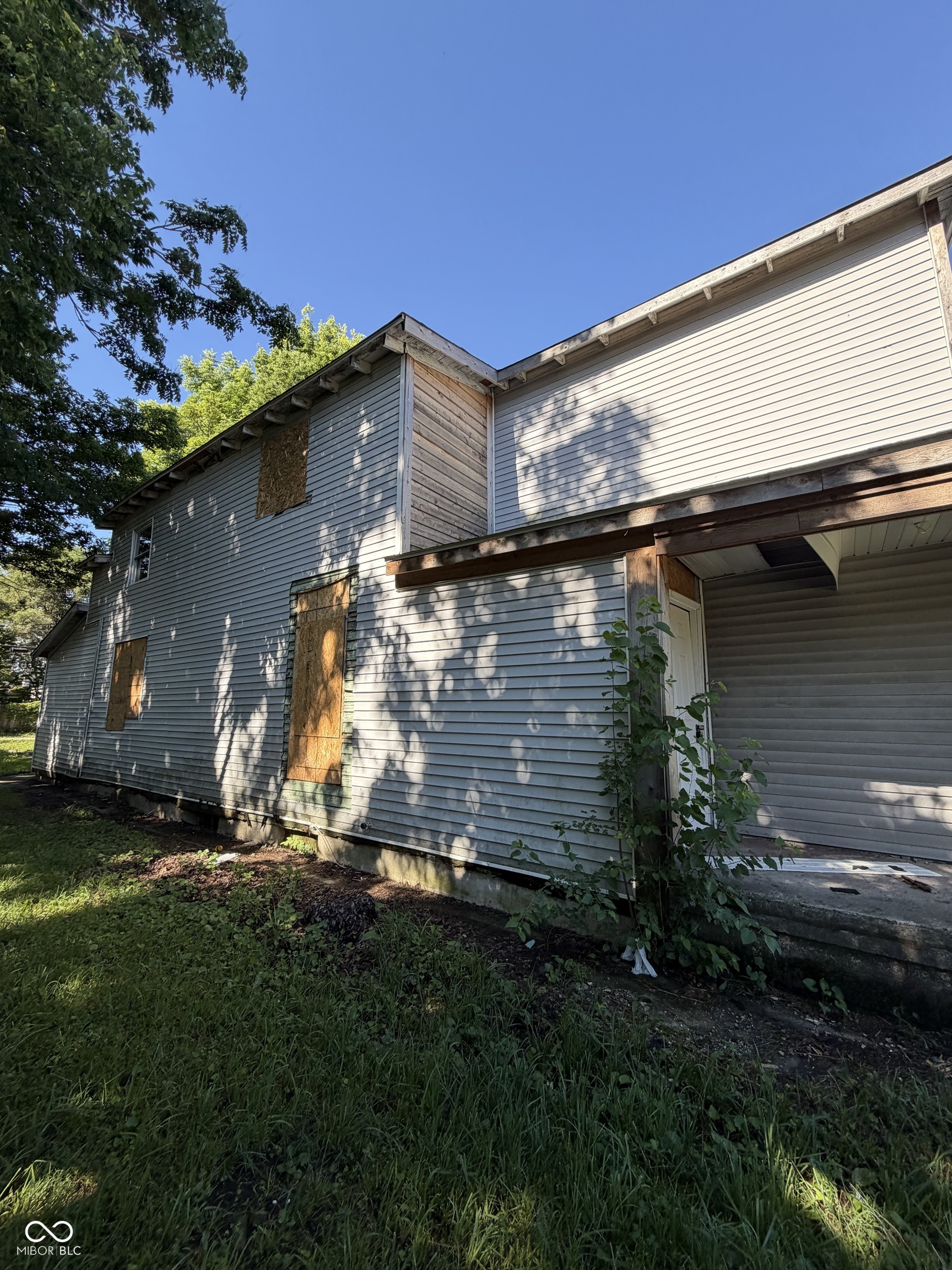 815 W 28th
