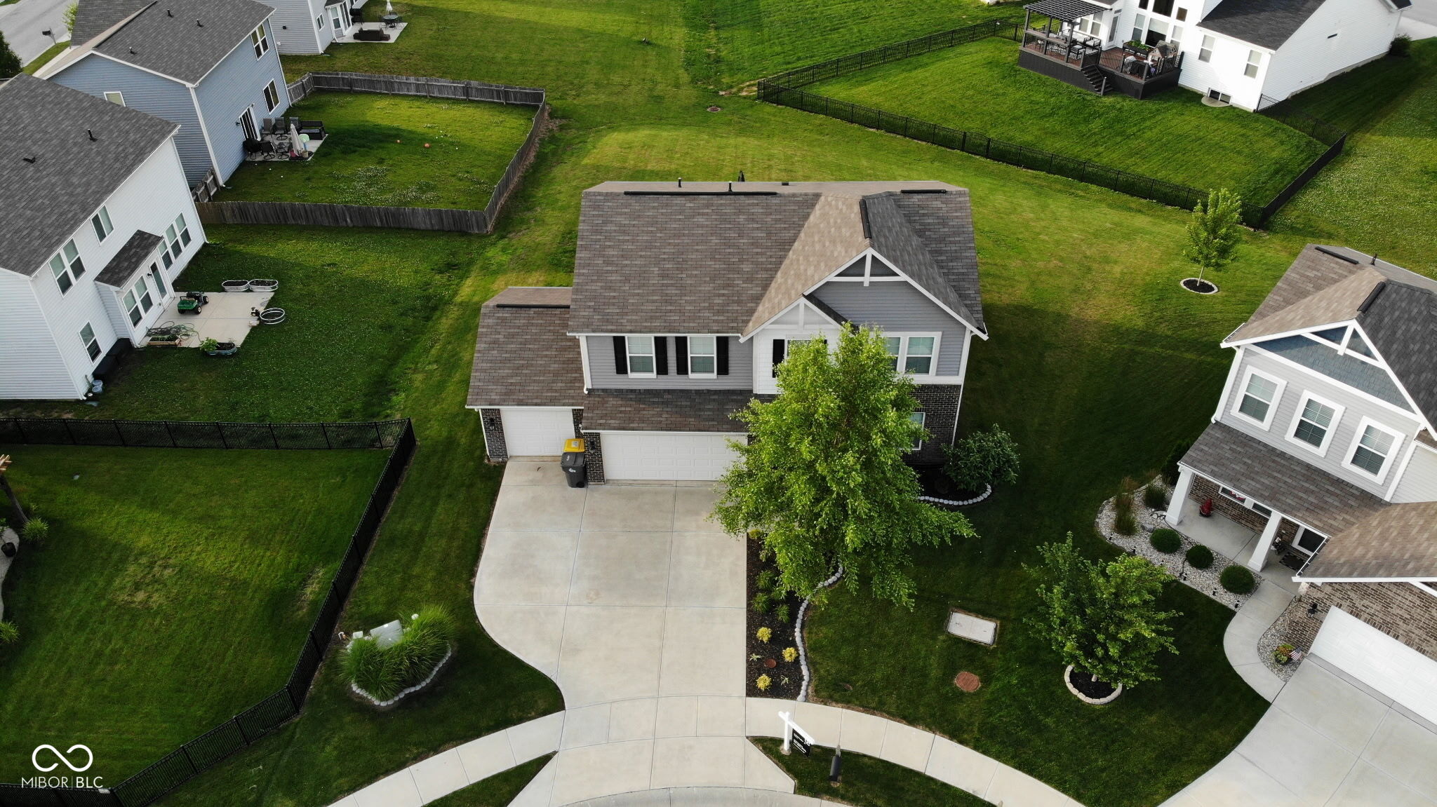 9802 Violet Circle