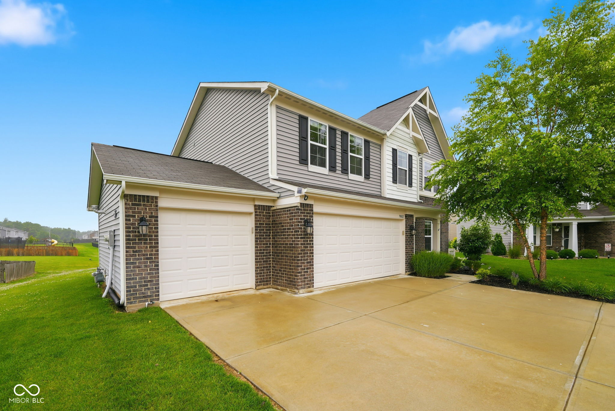 9802 Violet Circle
