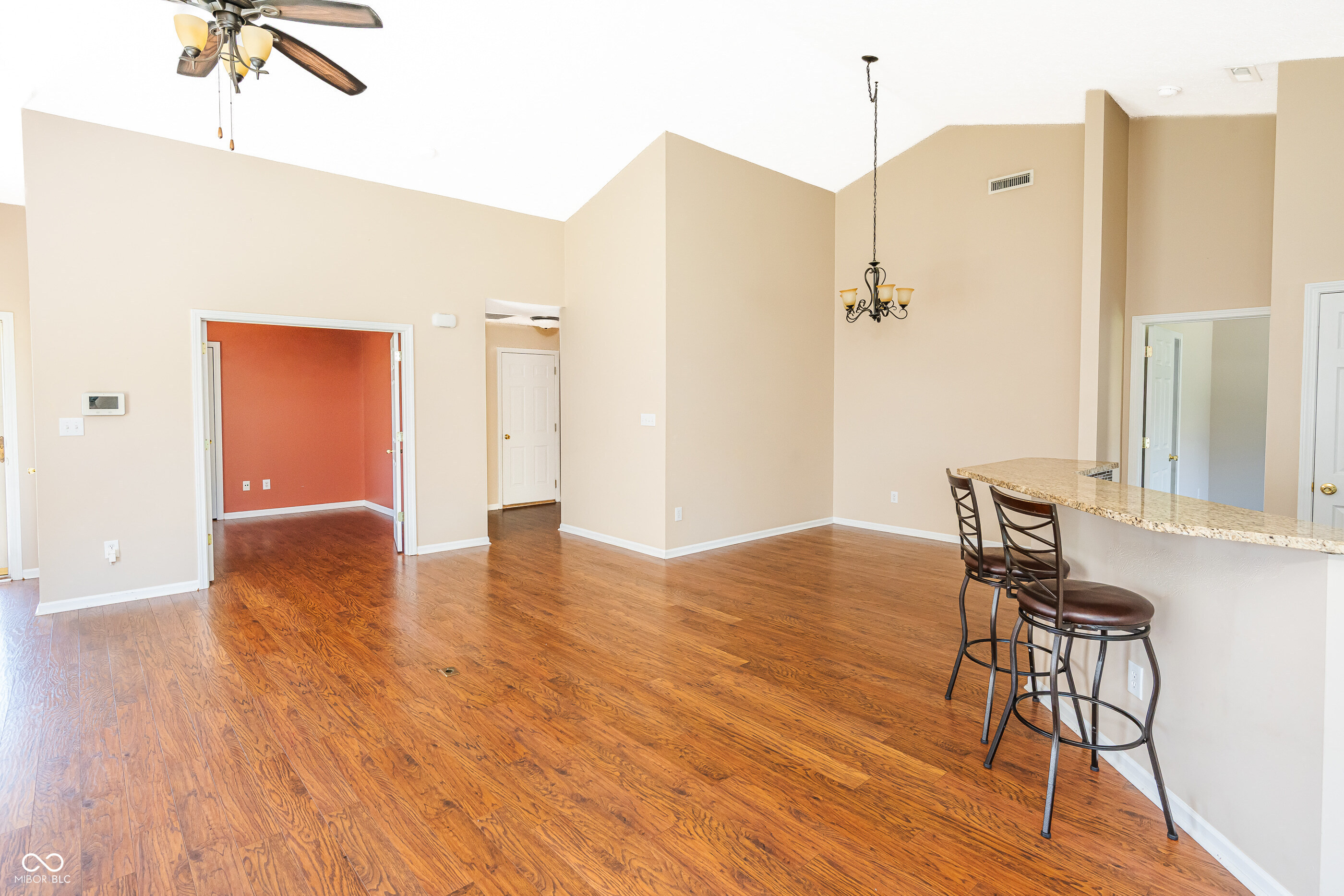 6471 E Edna Mills