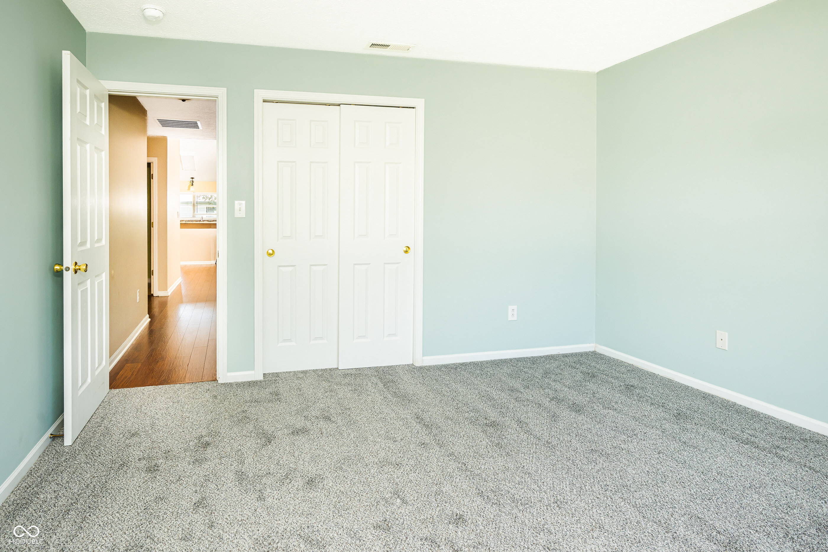 6471 E Edna Mills
