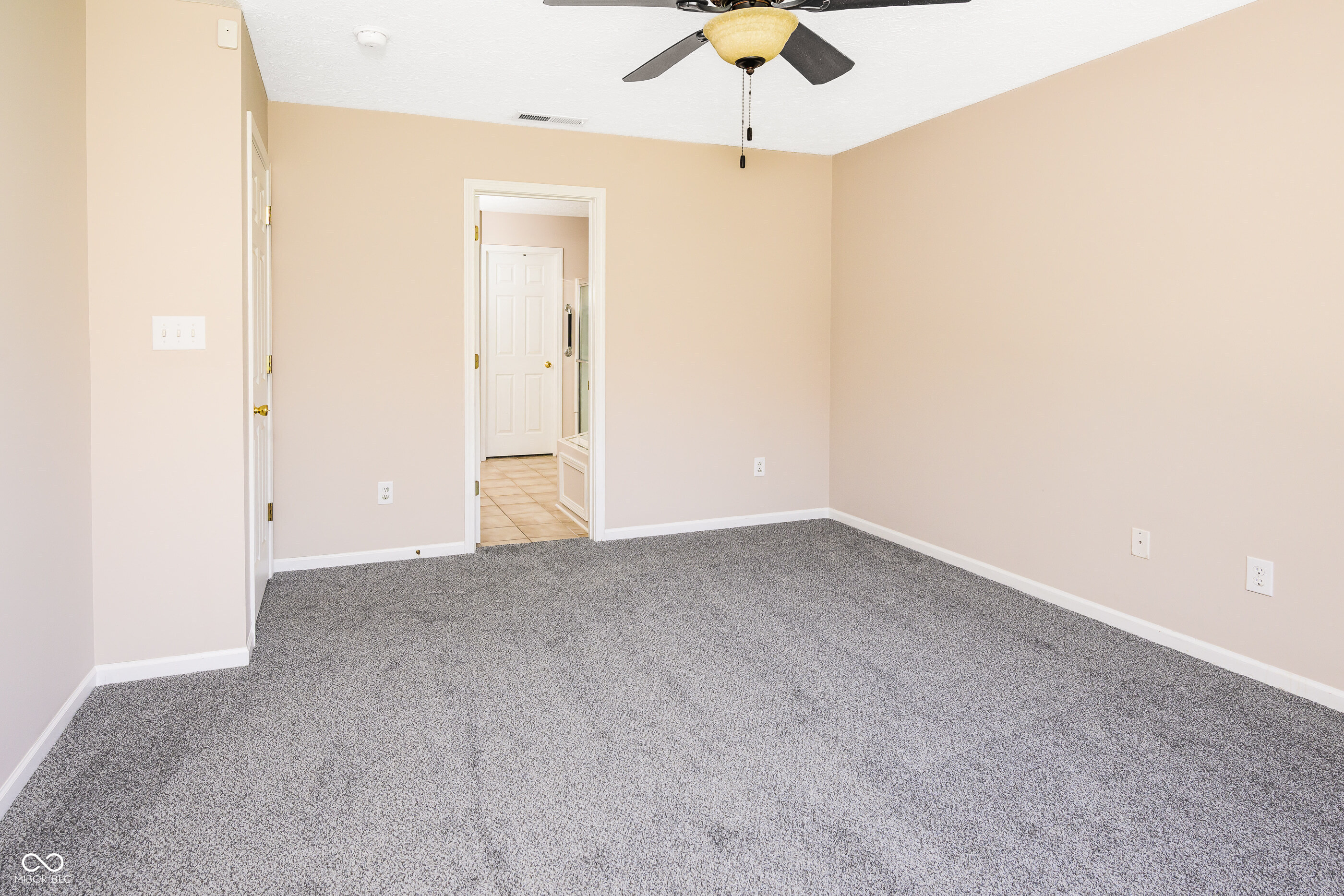 6471 E Edna Mills