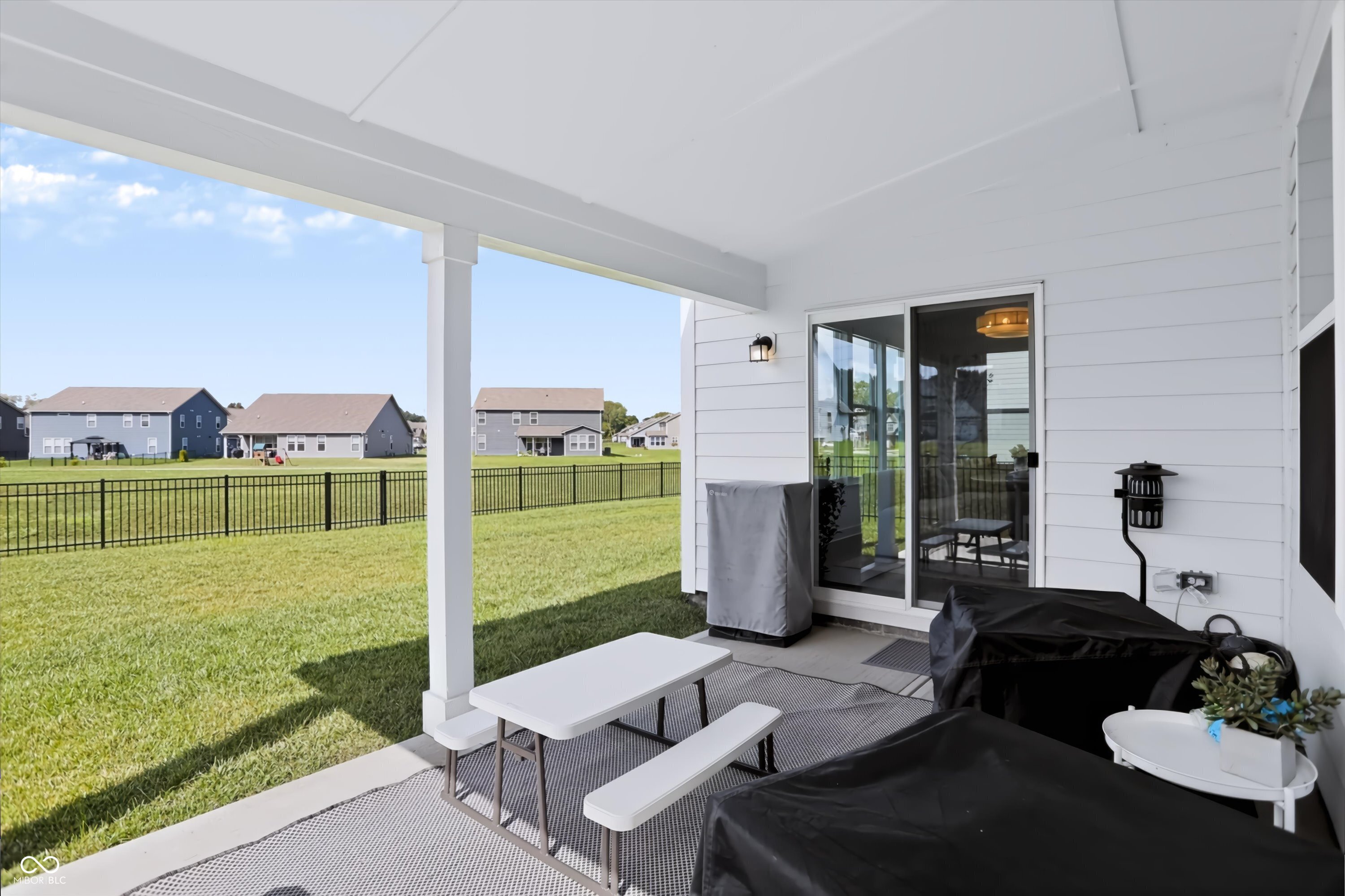1228 Thornwood Drive