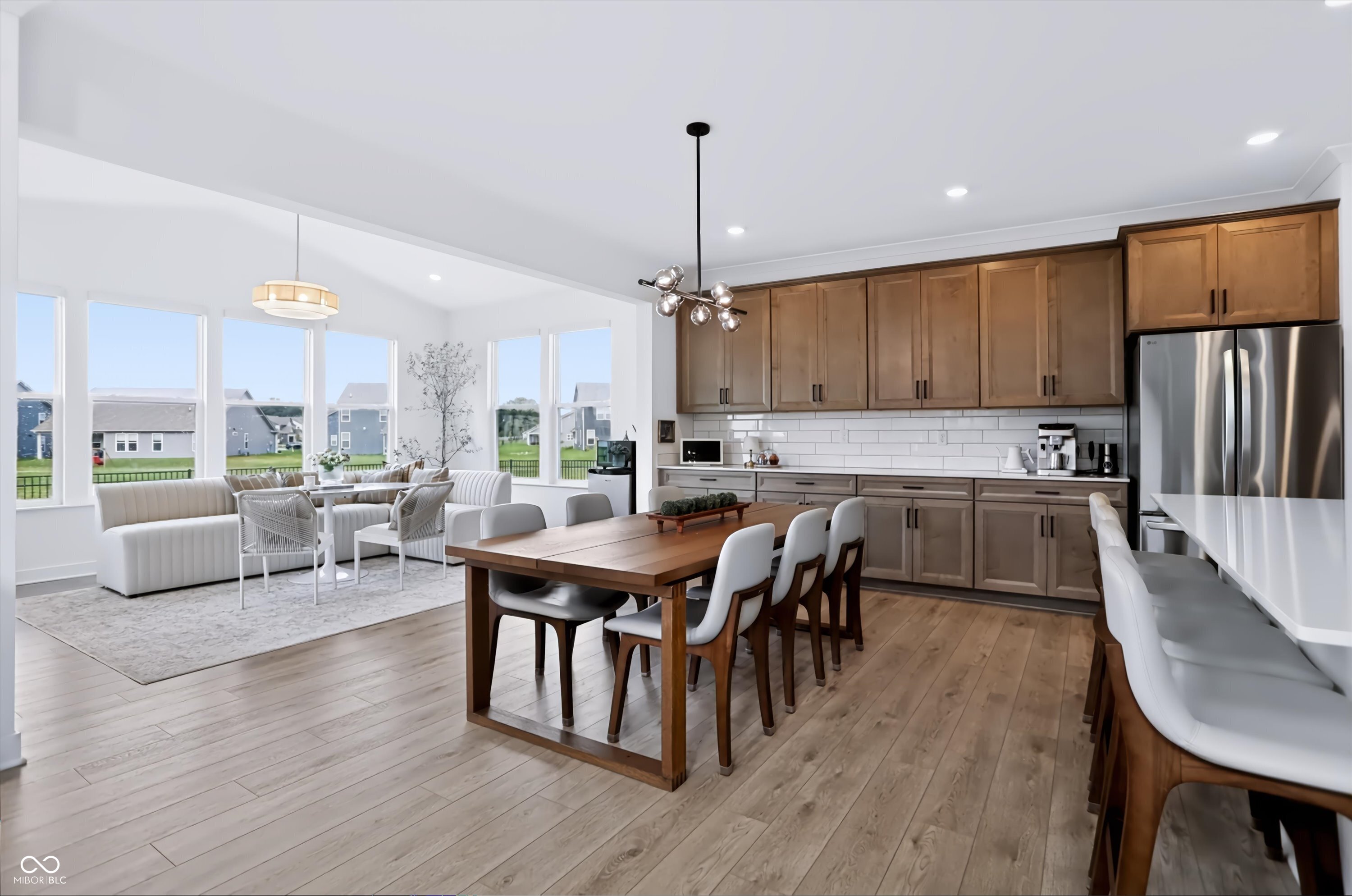 1228 Thornwood Drive