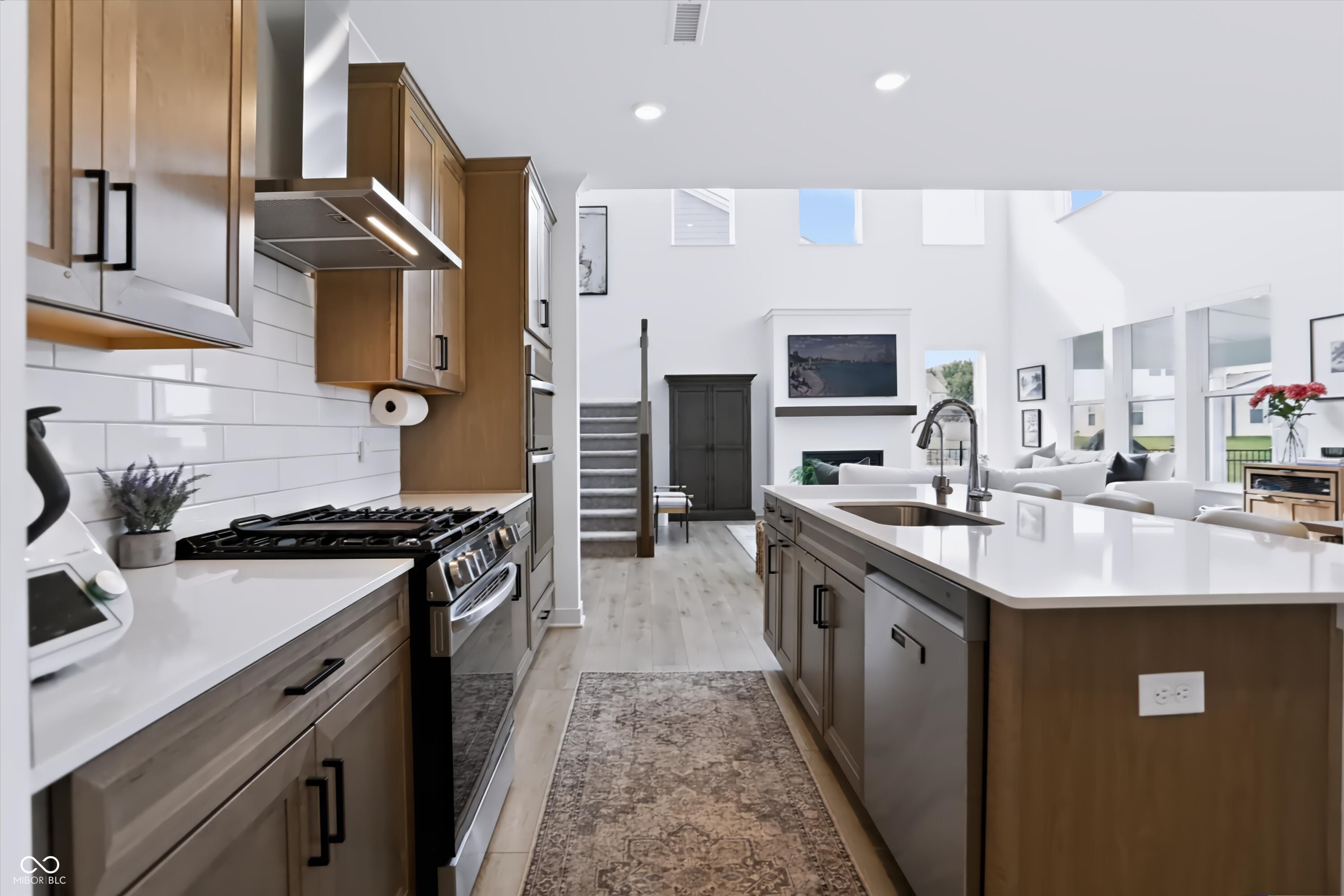 1228 Thornwood Drive