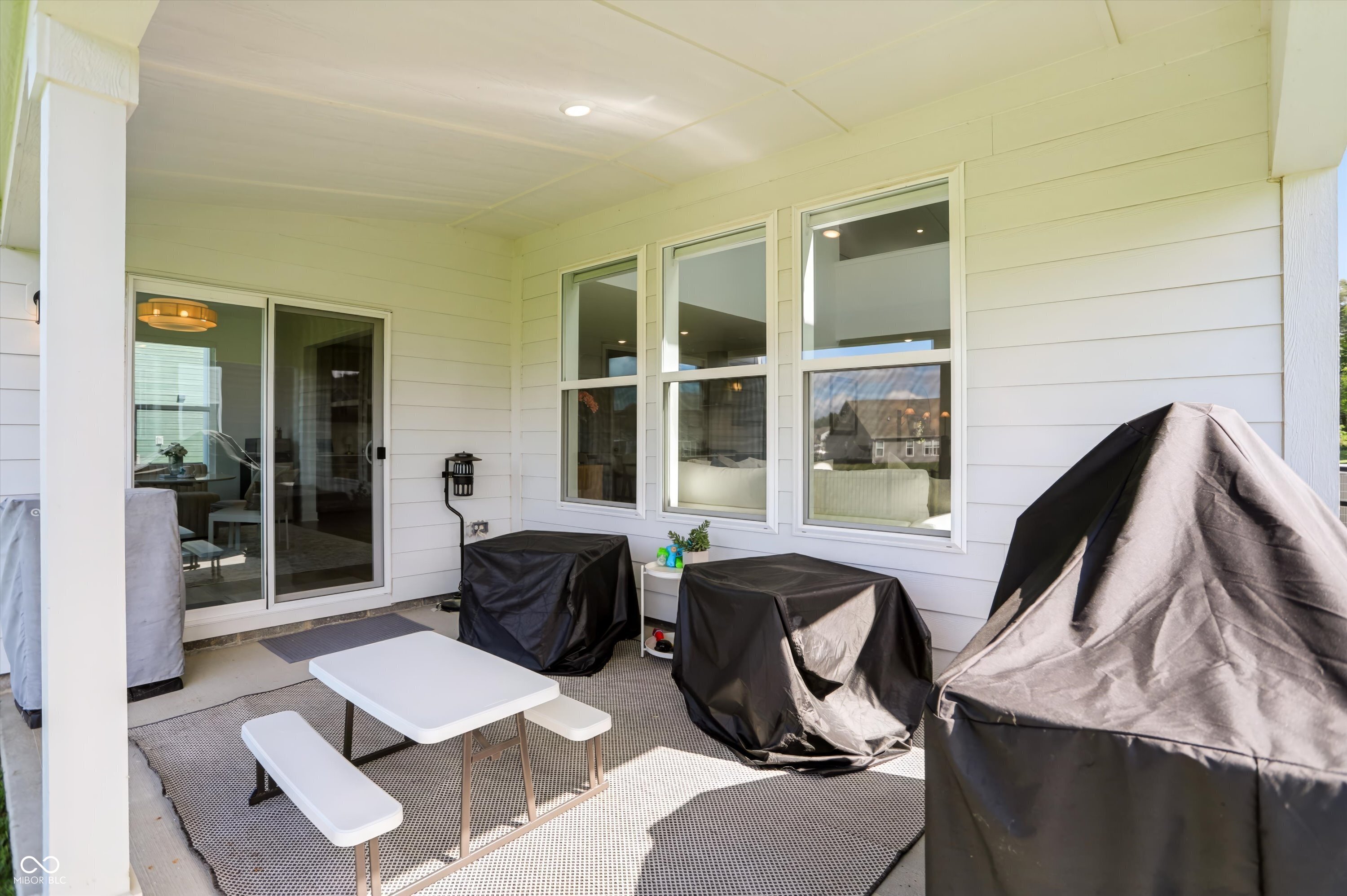 1228 Thornwood Drive