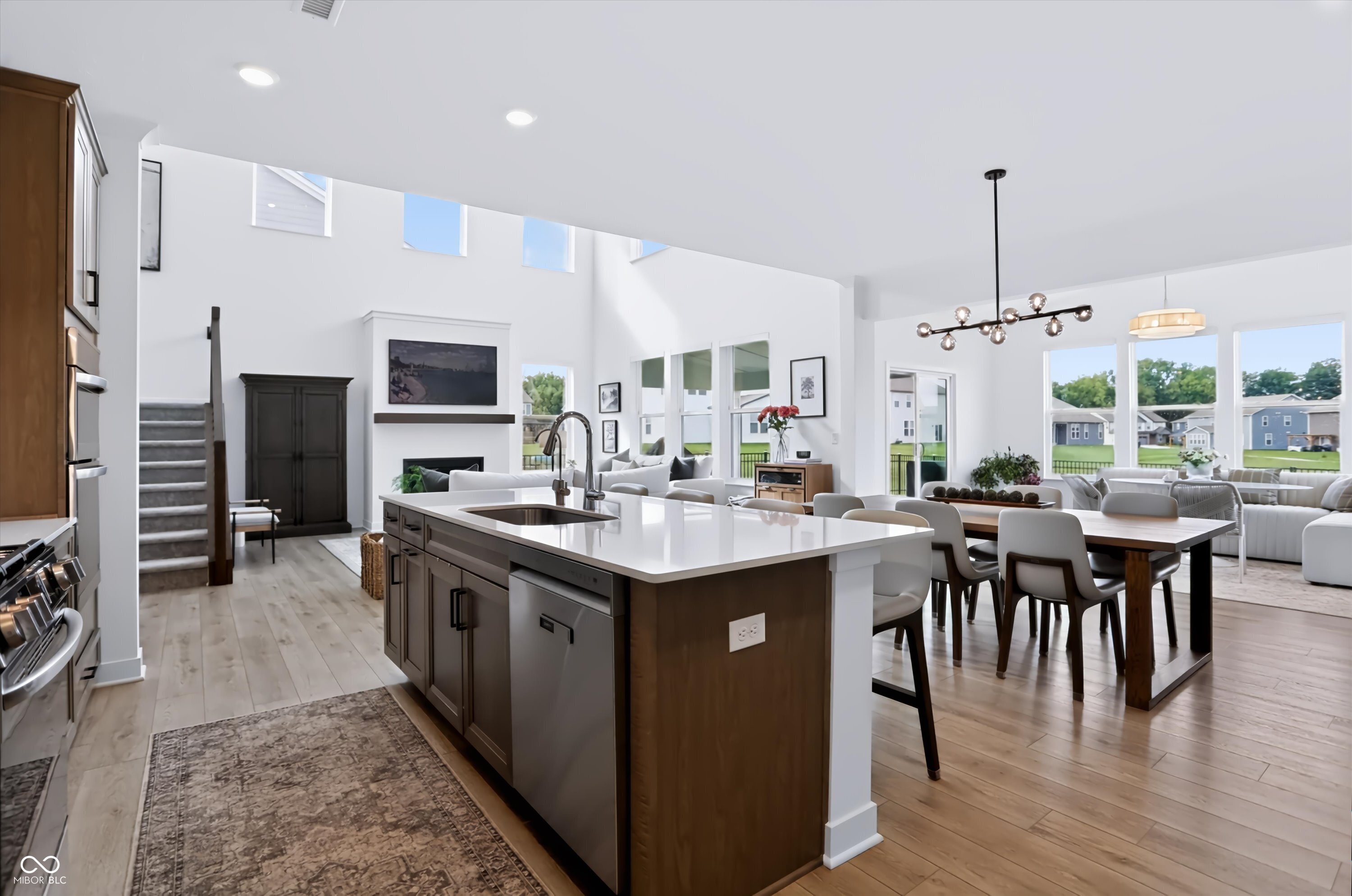 1228 Thornwood Drive