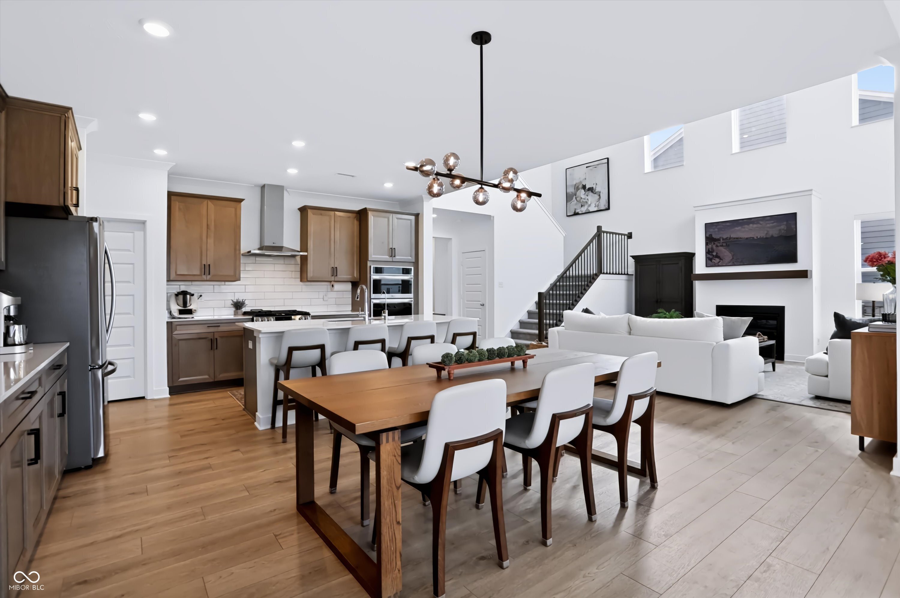 1228 Thornwood Drive
