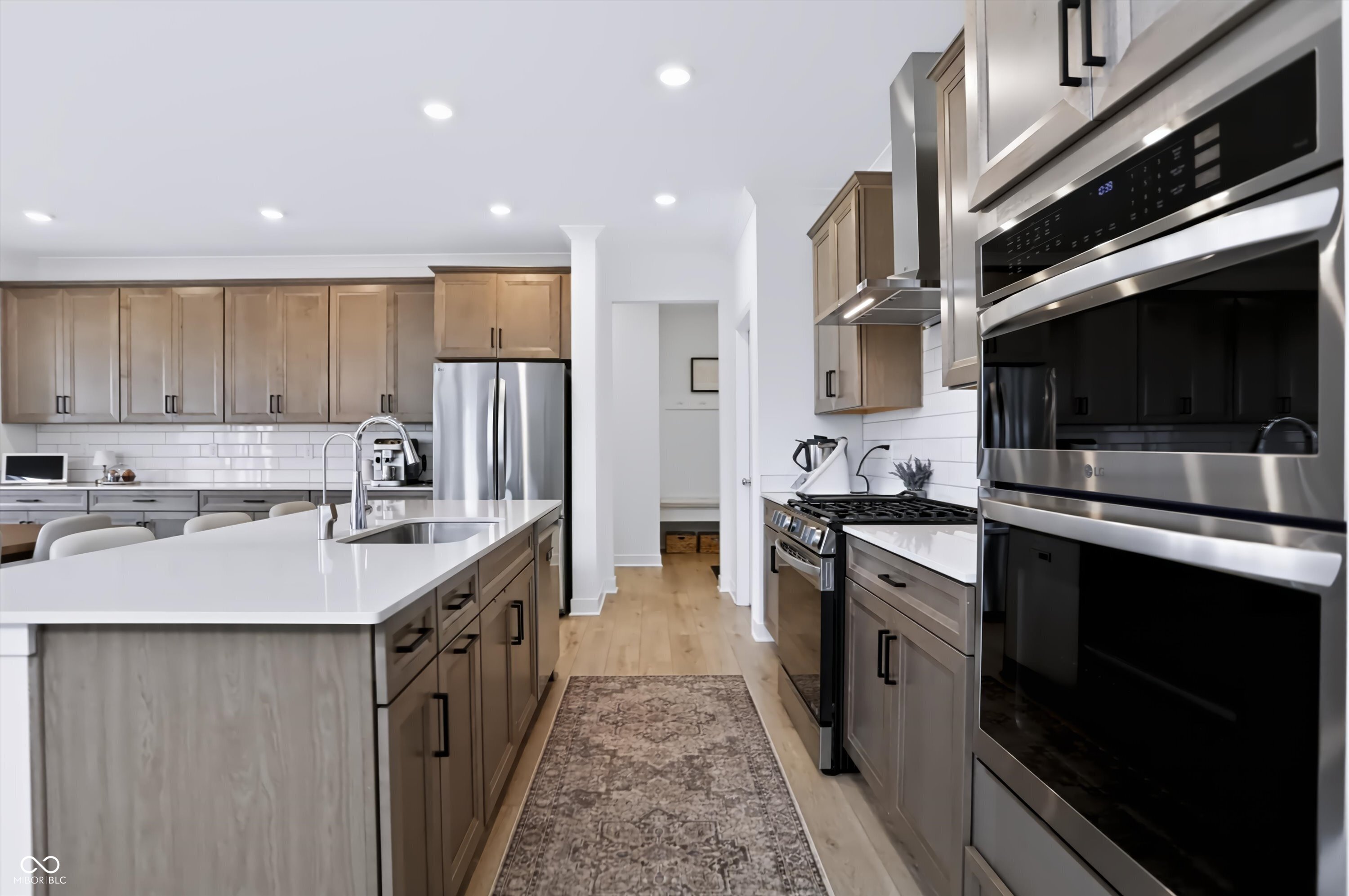1228 Thornwood Drive