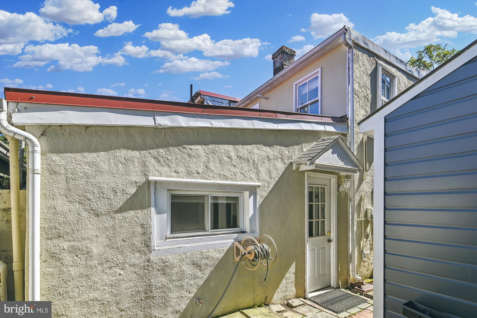 12 Randall St