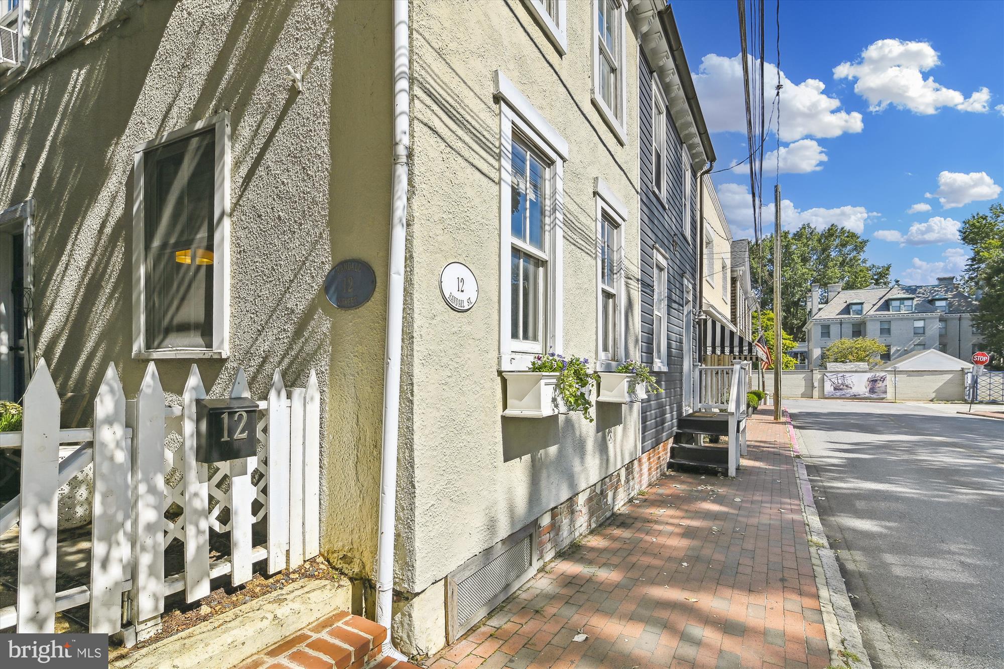 12 Randall St
