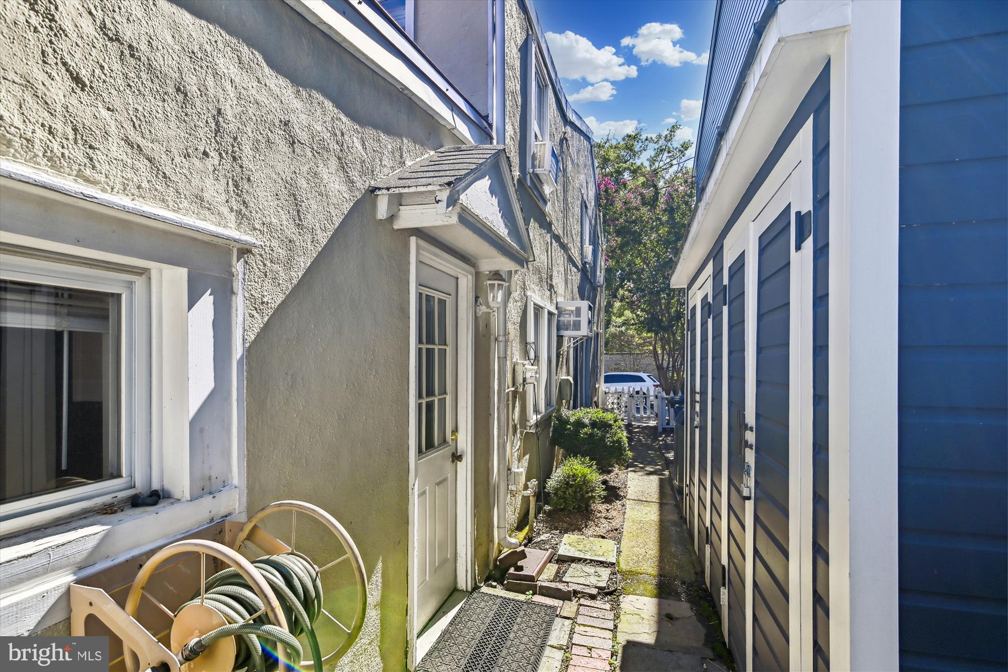 12 Randall St