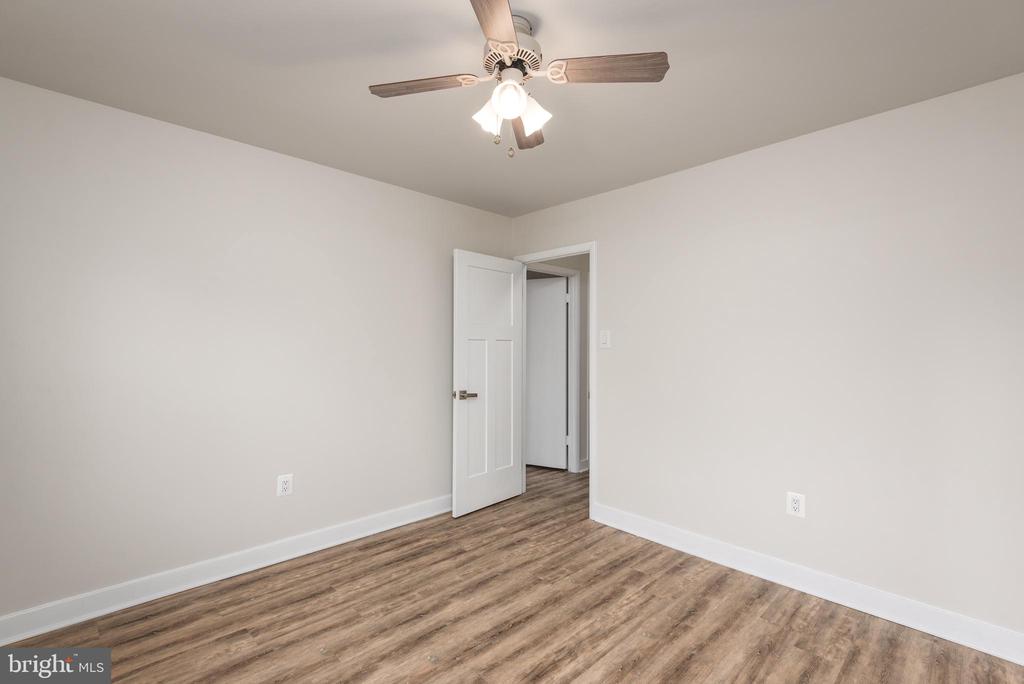 724 CHAPELGATE DRIVE