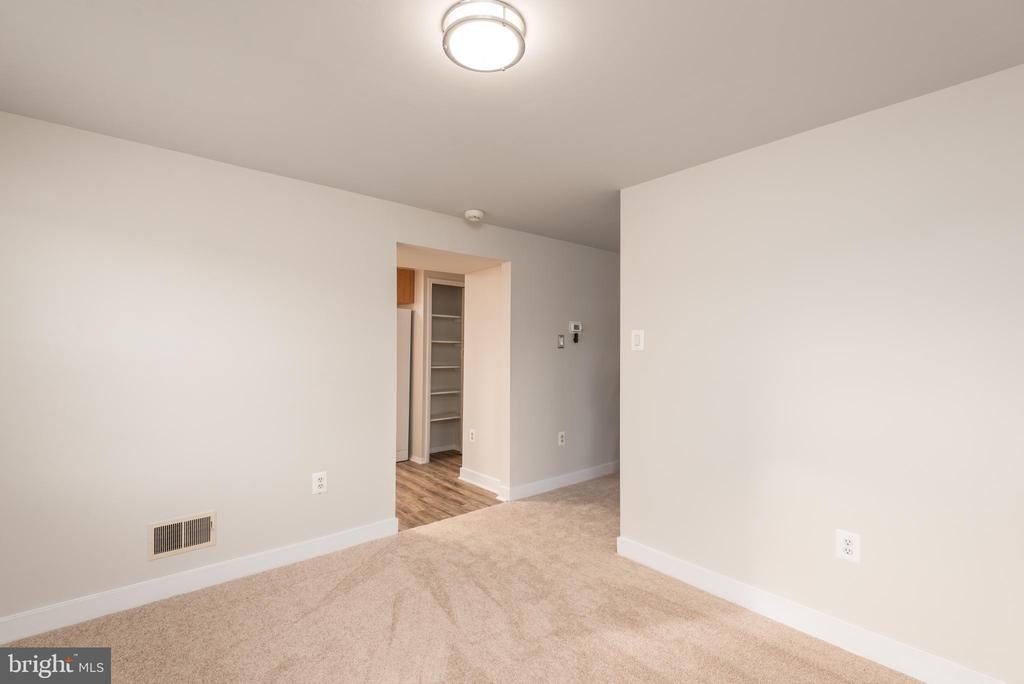 724 CHAPELGATE DRIVE