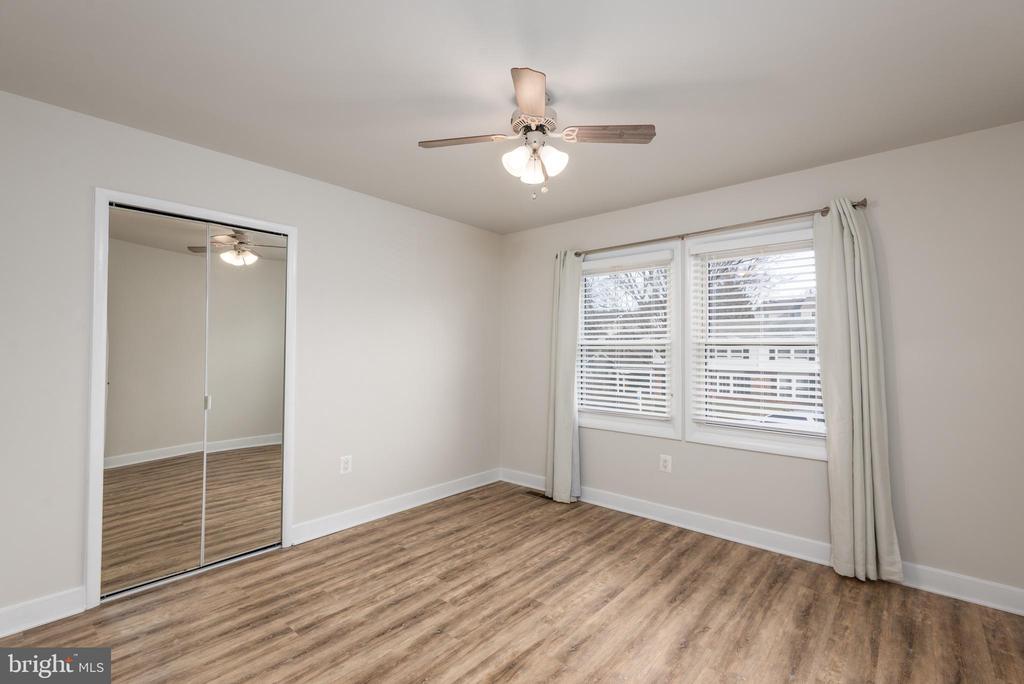 724 CHAPELGATE DRIVE