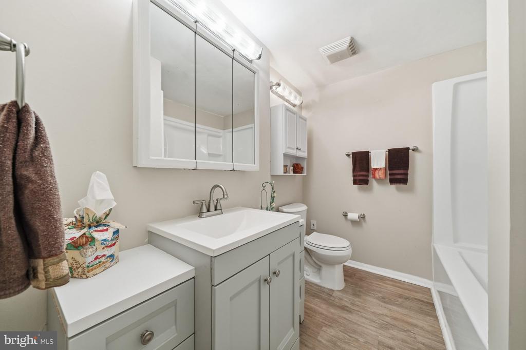 2572 RIVA ROAD Unit: 17B
