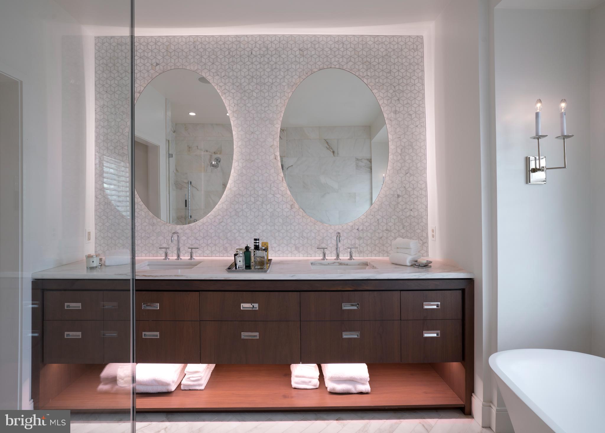 31 RAISIN TREE CIRCLE