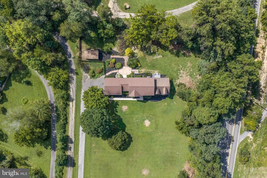 6425 DANT DRIVE