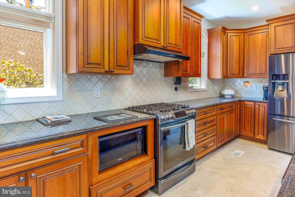 37 Blair Ln