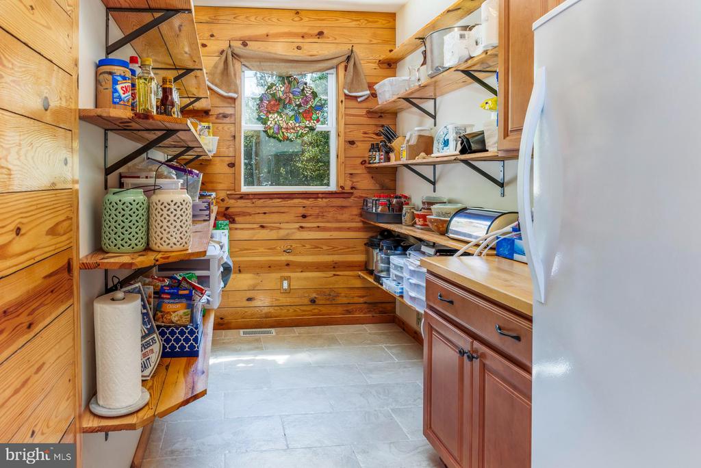 37 Blair Ln