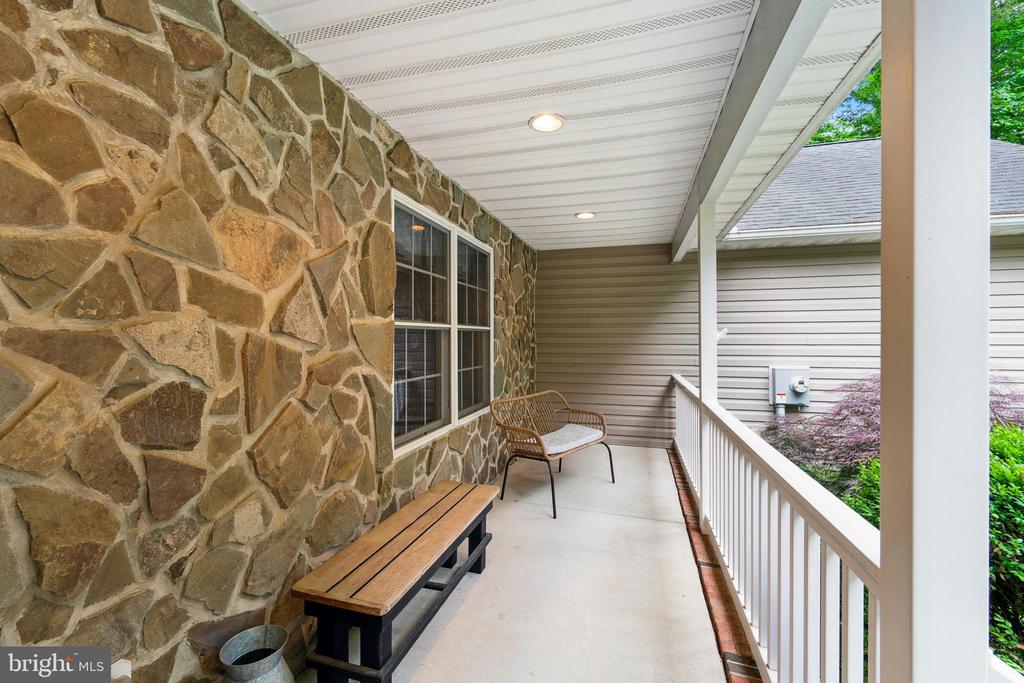 26062 Holly Ln