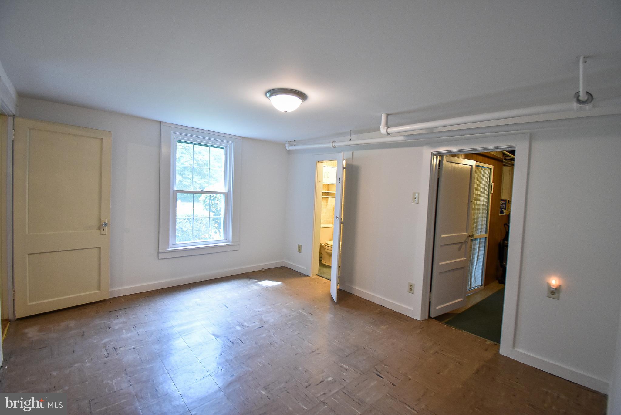 122 Main St