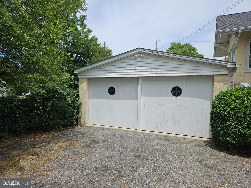 122 Main St