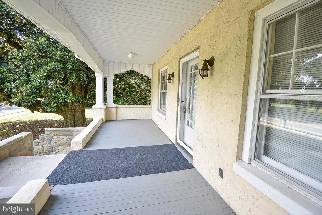 122 Main St