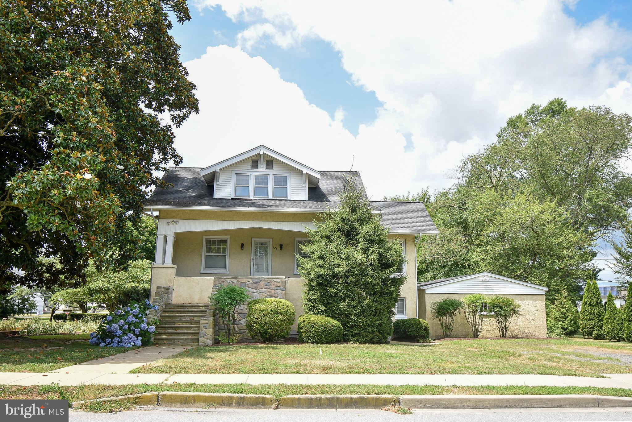 122 Main St