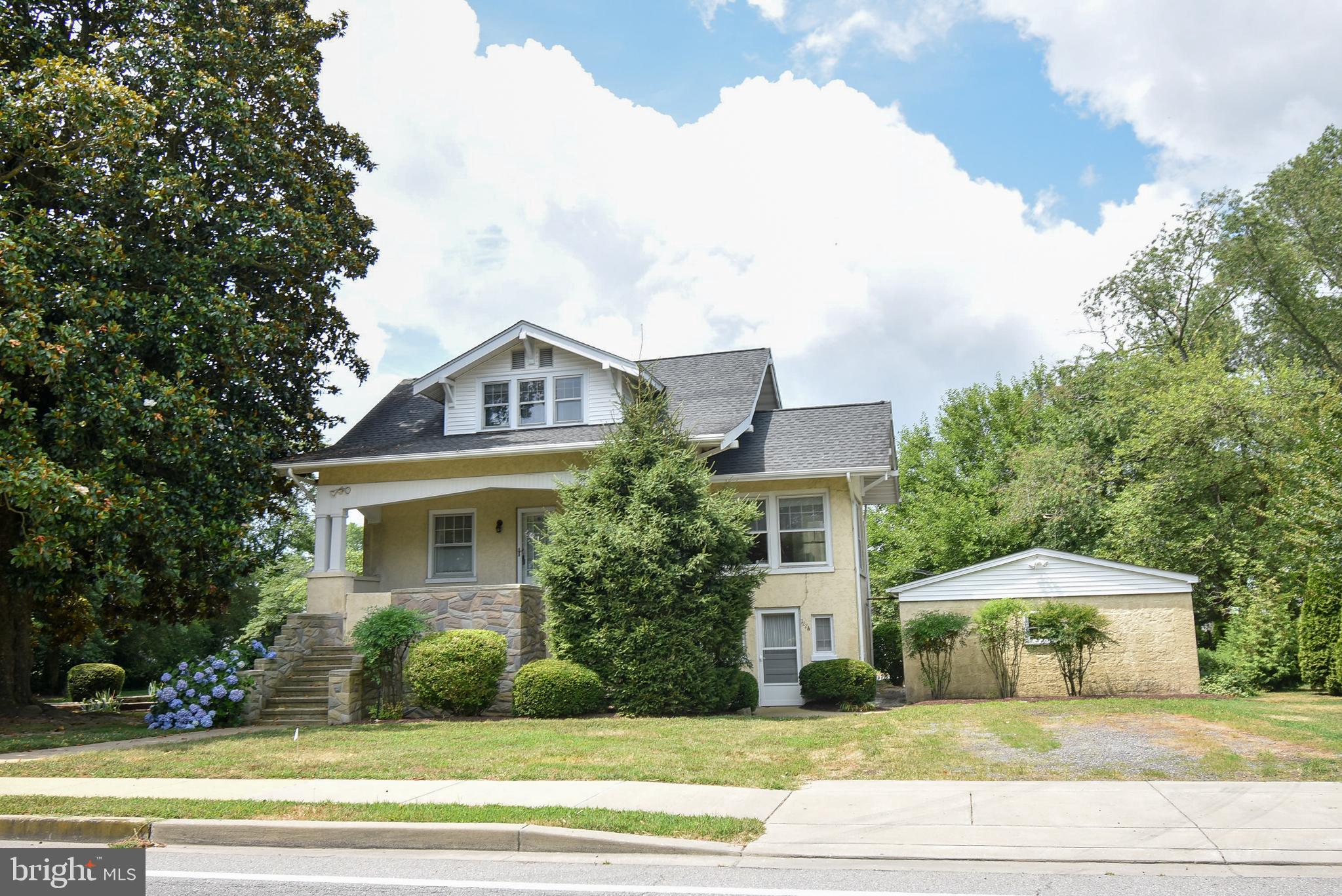 122 Main St