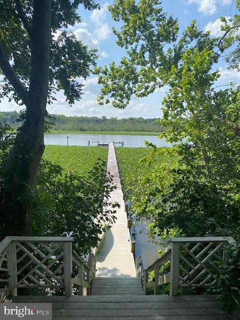 106 Sunset Dr