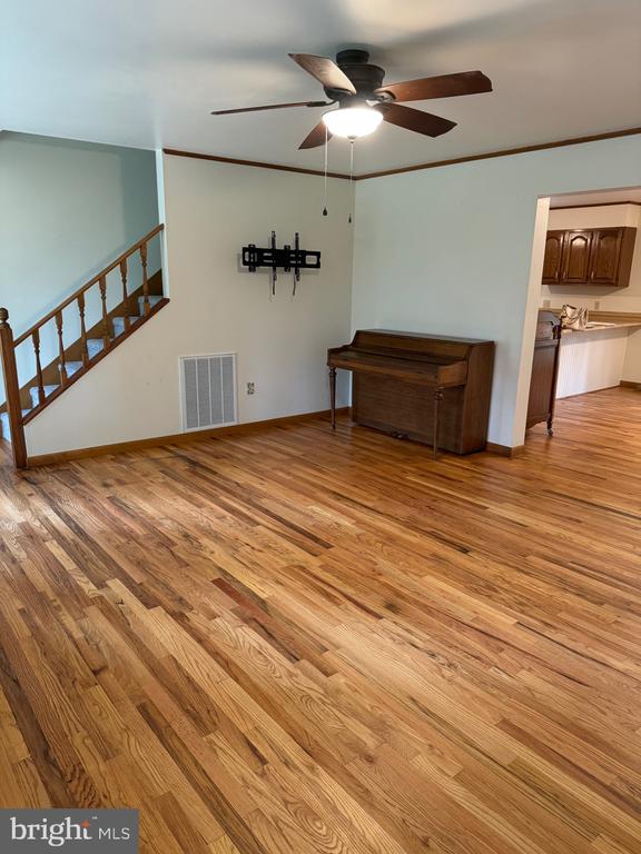 11108 Log Cabin Rd