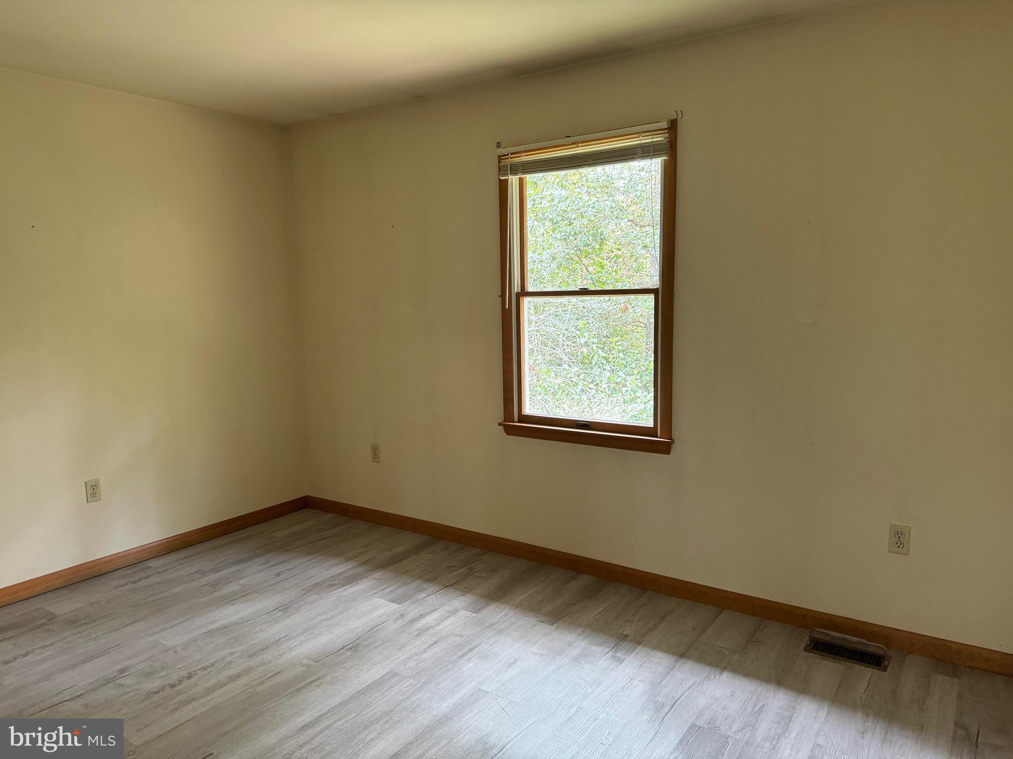11108 Log Cabin Rd