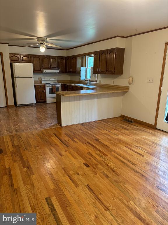 11108 Log Cabin Rd