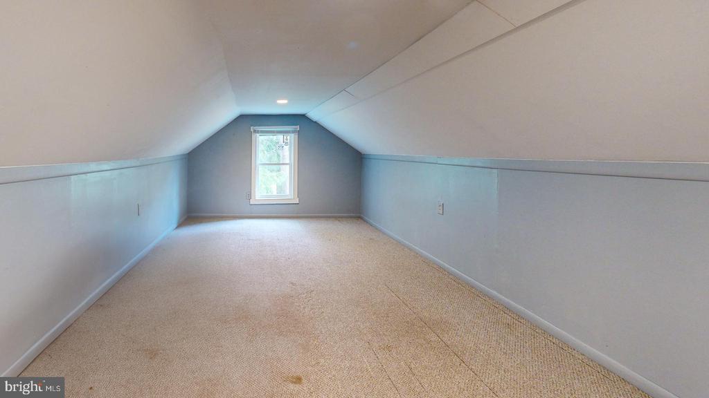 26220 Auction Rd