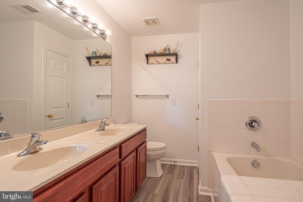 1706 Blue Heron Dr