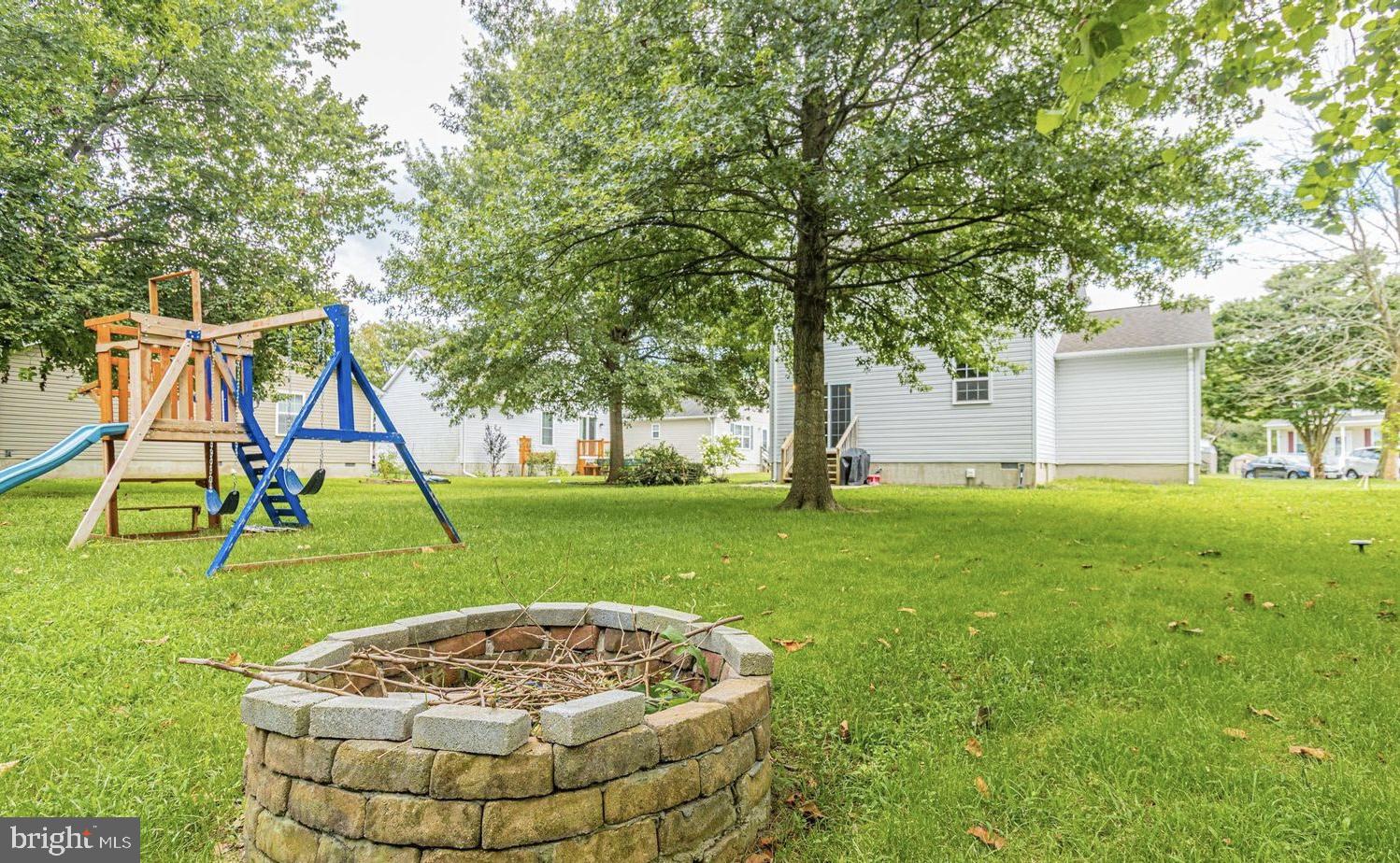 1306 Fairfield Ct